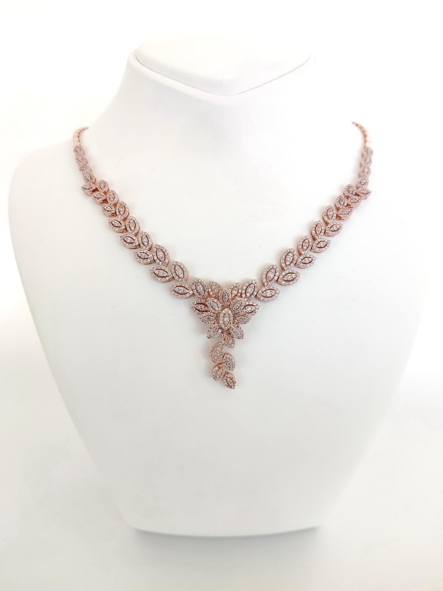 Round Cut IGI Certified 4.67ct Natural Pink Diamond Necklace
