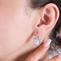 Orecchini con pietra di luna naturale e diamanti da 4,72 carati, certificati IGI, in oro 14K