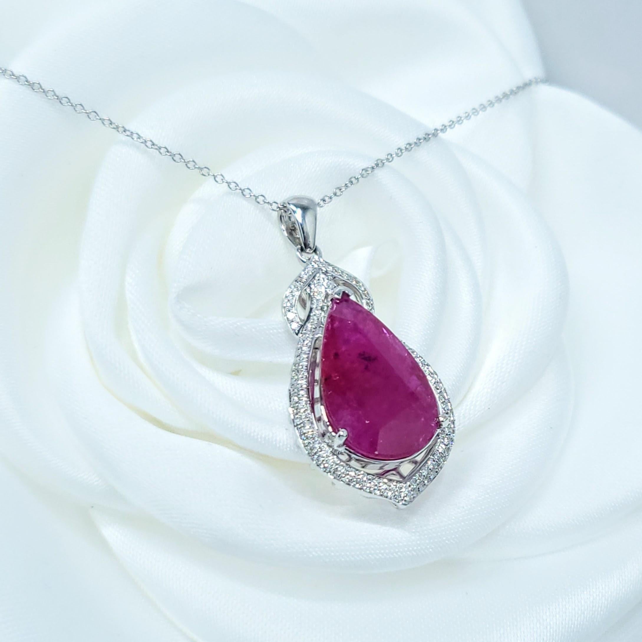 IGI-zertifizierter 4,78 Karat Rubin- und Diamant-Anhänger aus 18 Karat Weißgold im Angebot 1