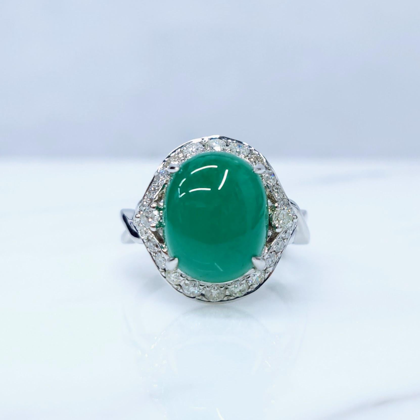 IGI certified 4.85 Carat Colombian Emerald & 0.44 Carat Diamond Ring For Sale 7