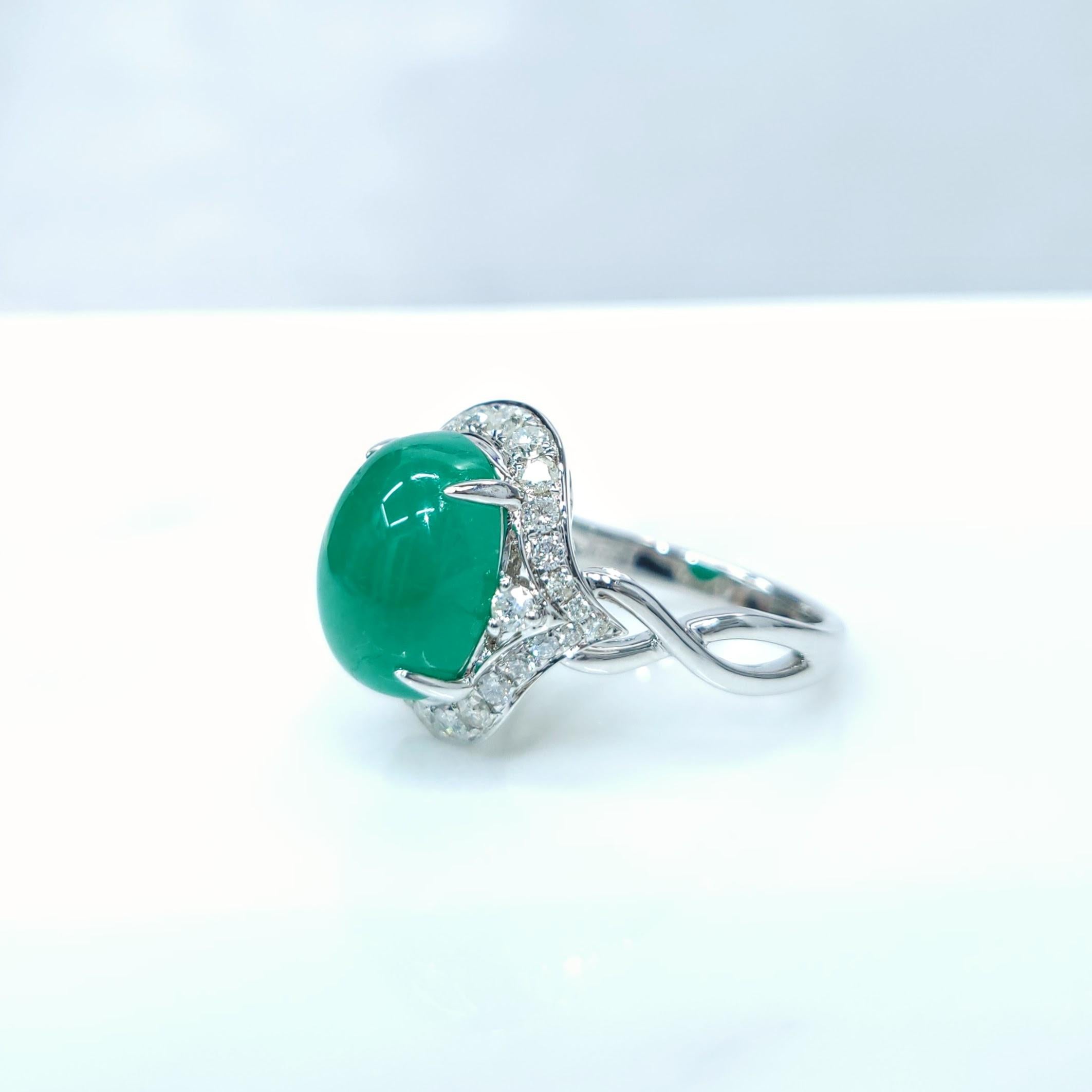 IGI certified 4.85 Carat Colombian Emerald & 0.44 Carat Diamond Ring For Sale 3