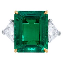 IGI Certified 5 Carat Green Emerald Trillion Side Diamond Ring