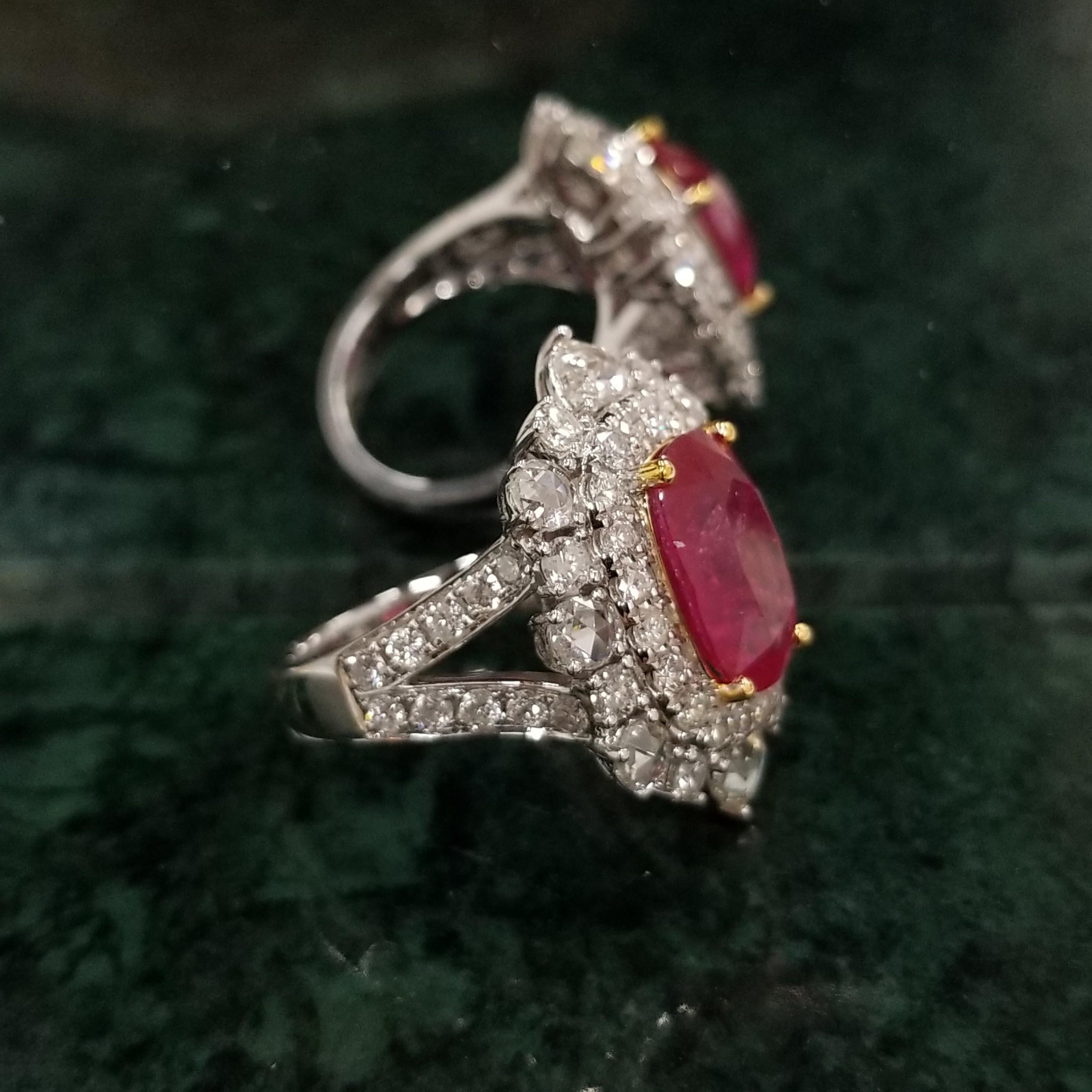 IGI-zertifiziert 5.04 Karat  Burma Rubin & Diamant Ring in 18K Gold (Kissenschliff)