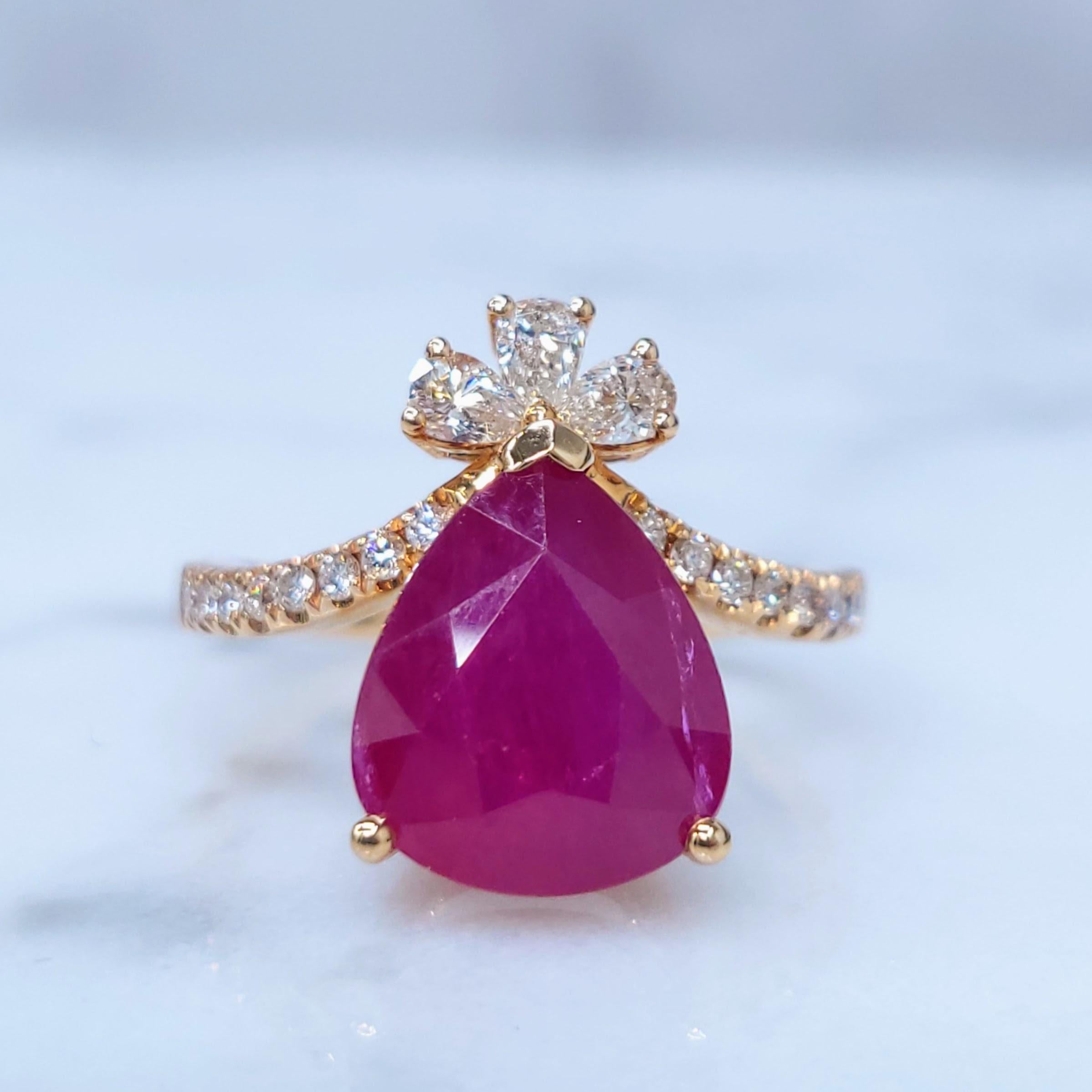 IGI Certified 5.13 Carat Burma Ruby & Diamond Ring in 18K Rose Gold In New Condition For Sale In KOWLOON, HK