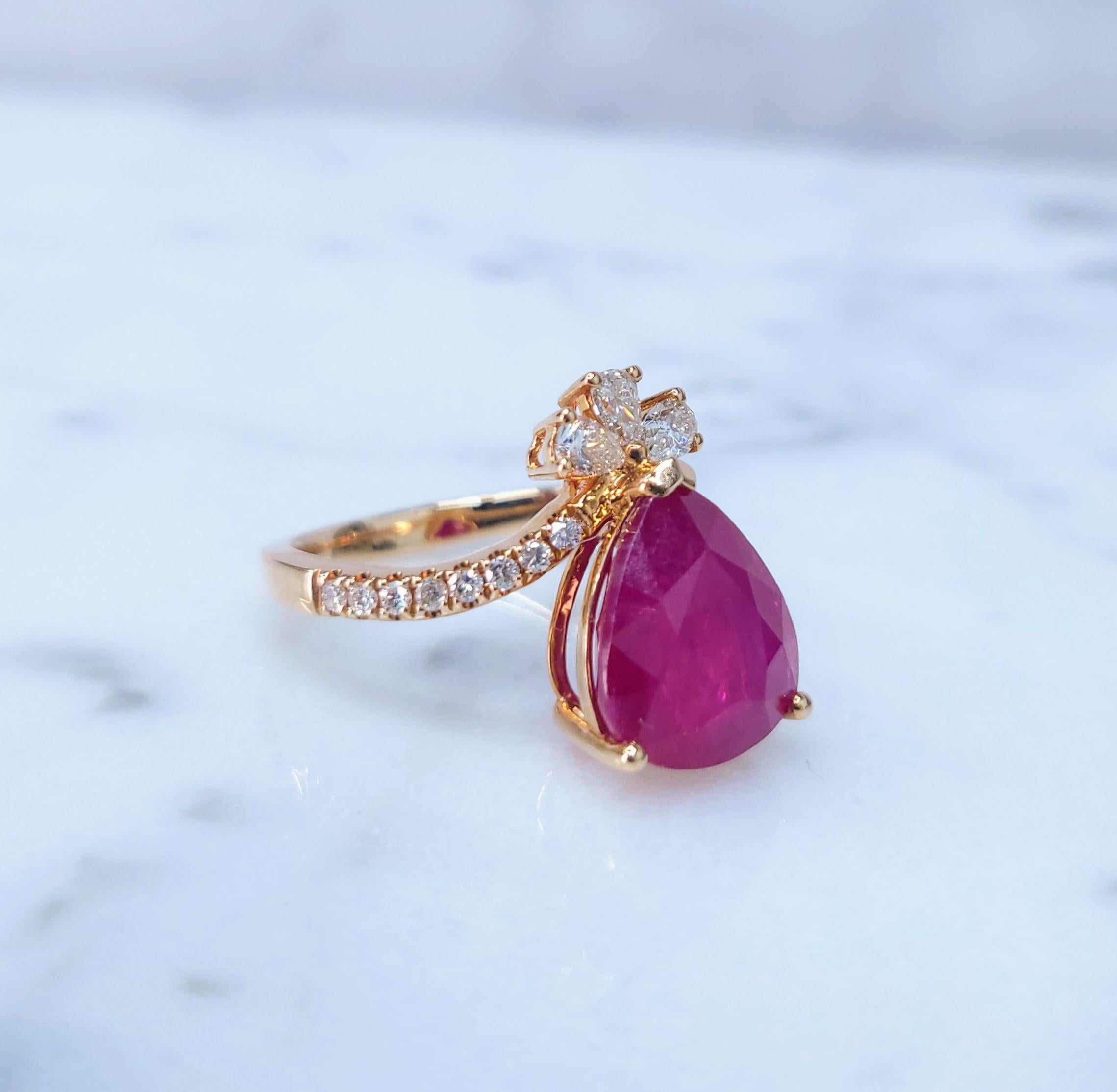 IGI Certified 5.13 Carat Burma Ruby & Diamond Ring in 18K Rose Gold For Sale 3