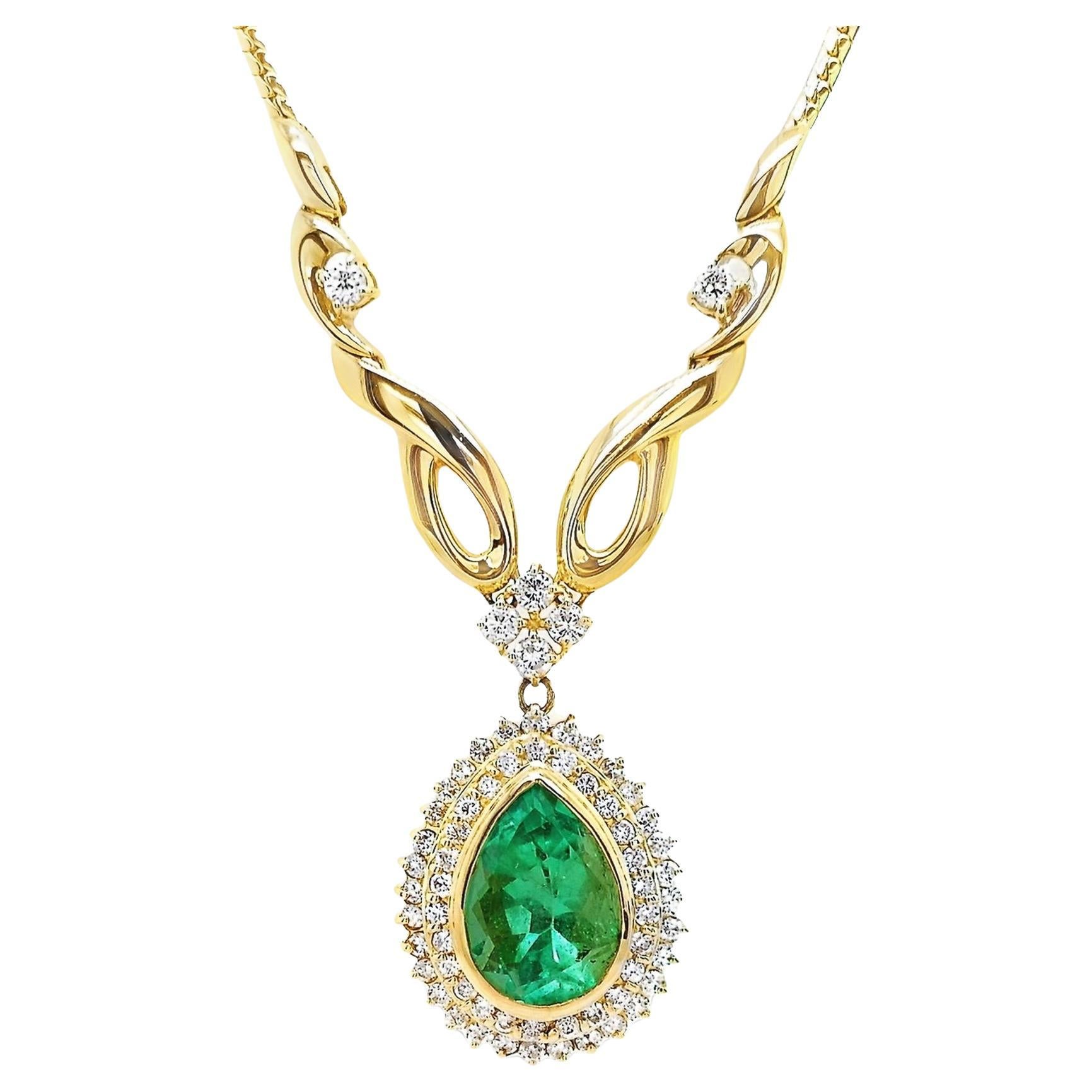IGI Certified 5.14ct Colombia Emerald 1.46ct Diamonds 18K Yellow Gold Necklace For Sale