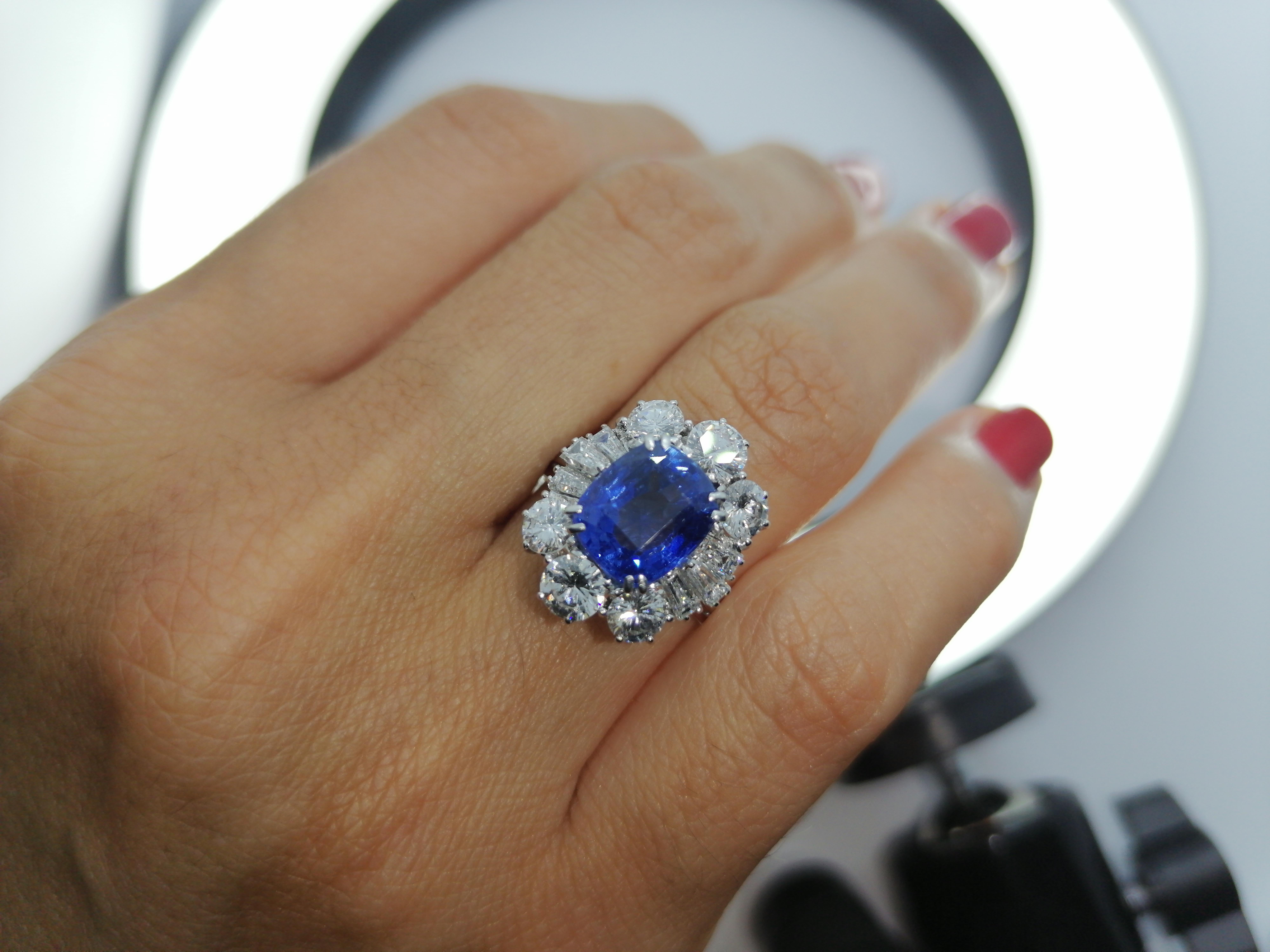 Women's IGI Certified 5.30 Carat Natural Unheated Sapphire Diamond Ring