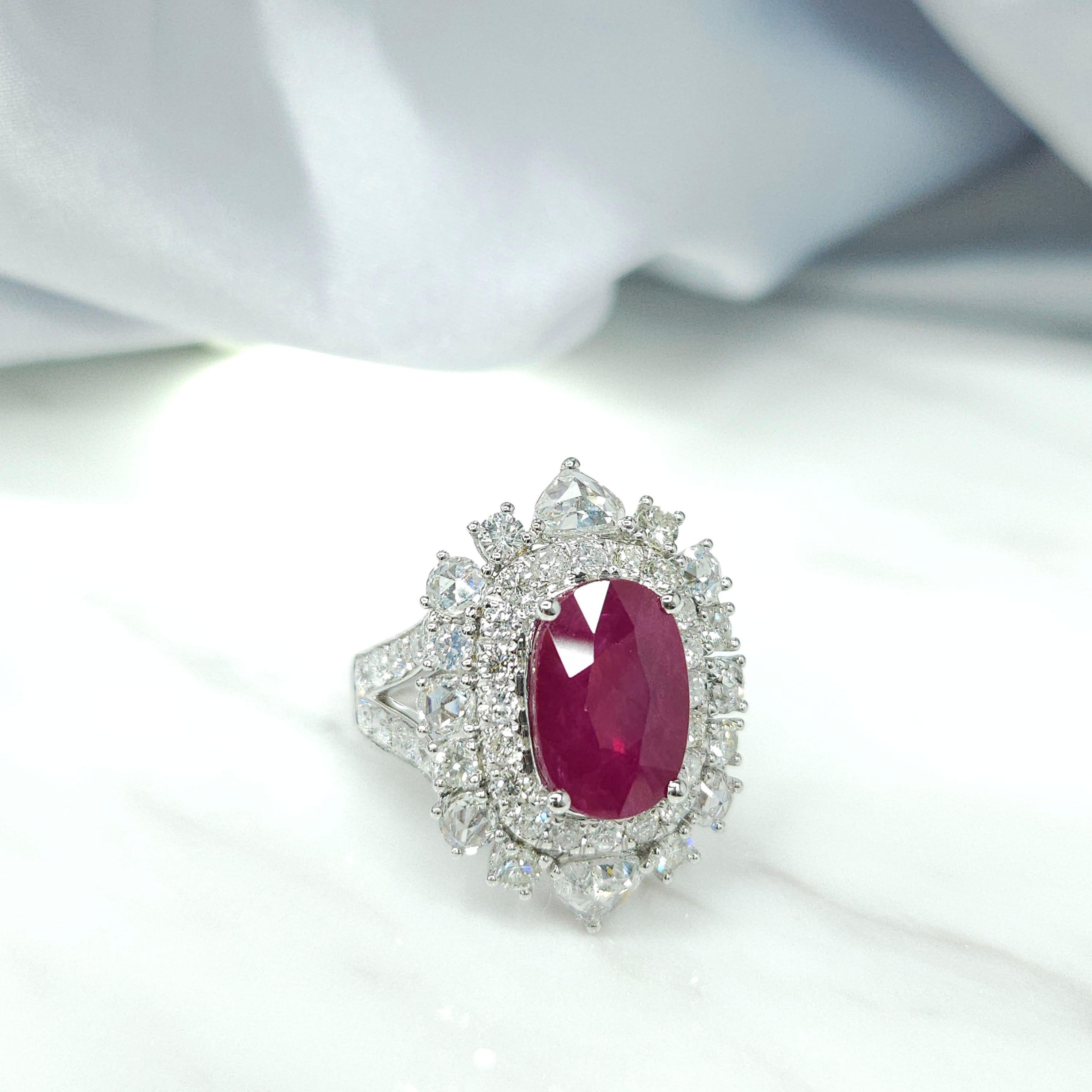 IGI Certified 5.50 Carat  Ruby & Diamond Ring in 18K White Gold For Sale 2