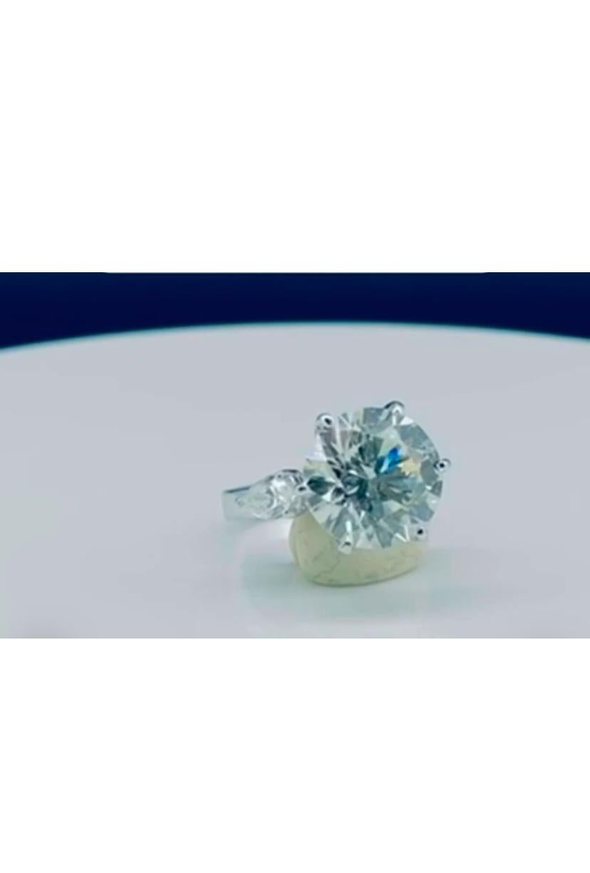 IGI Certificado 5,50 Quilates Triple XXX  Anillo solitario de oro con diamantes naturales en venta 1