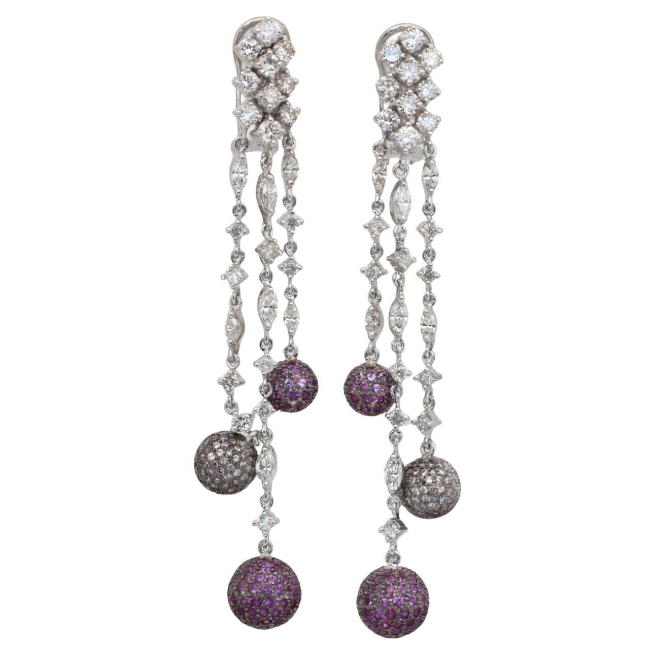 Boucles d
oreilles IGI Certified 5.60ct Sapphires and Diamonds Drop Ears in 18k White Gold