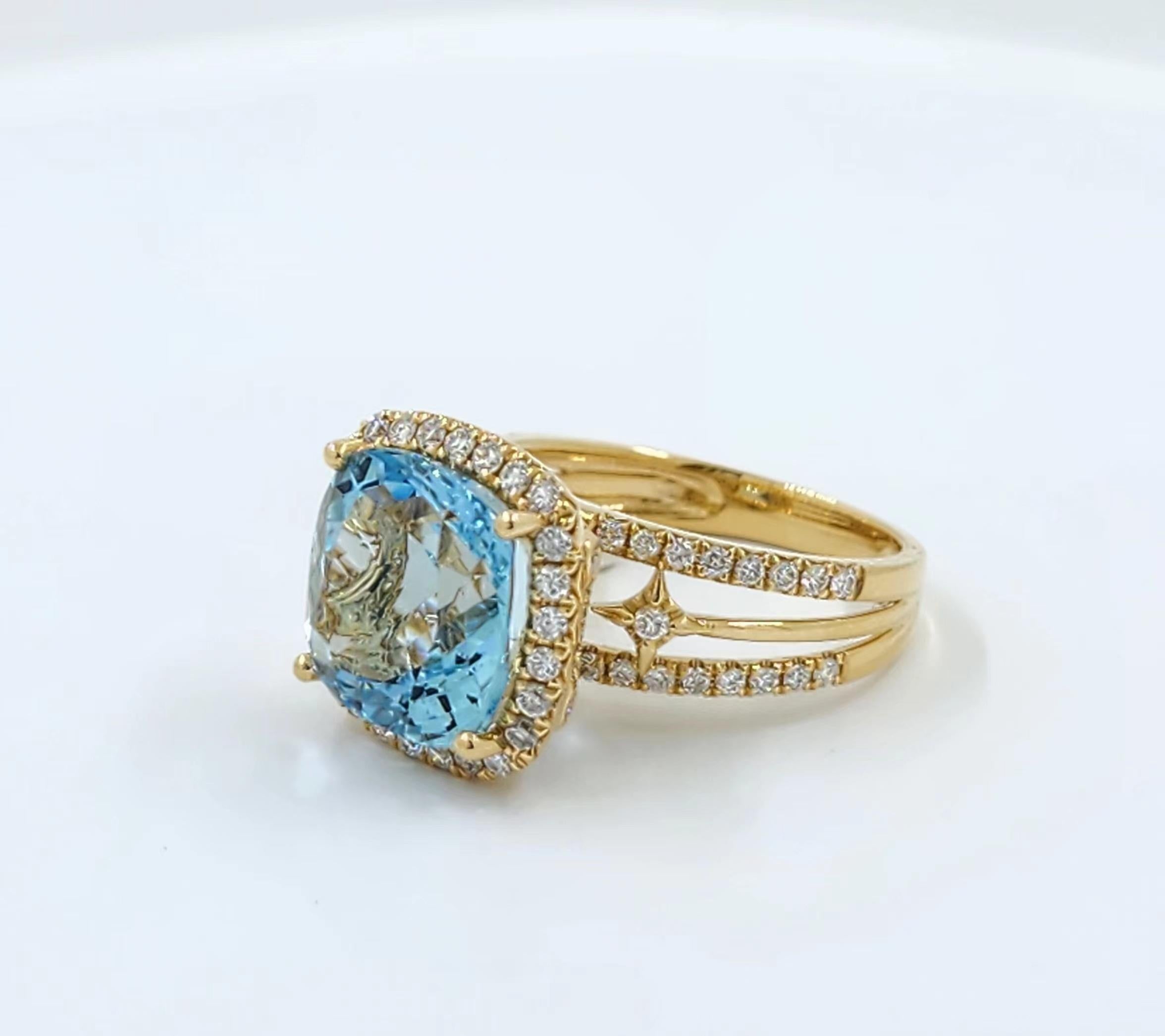 IGI Certified 5.69 Carat Aquamarine Diamond Cocktail Ring in 18K Yellow Gold For Sale 1