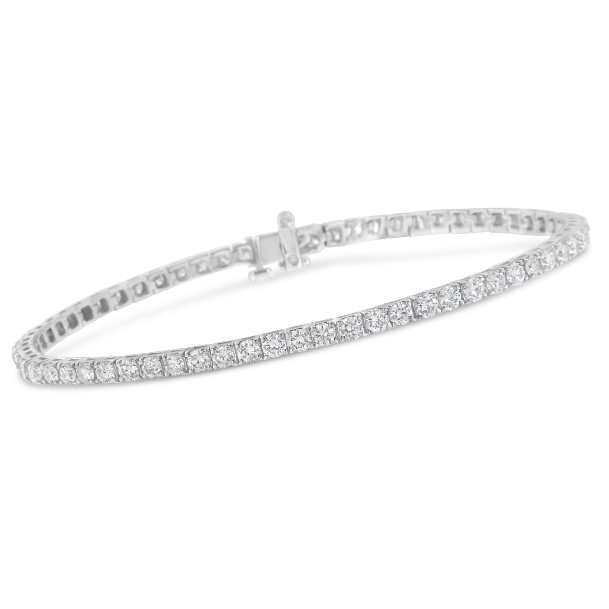 IGI-zertifiziertes 6,0 Gesamtkaratgewicht Diamant 14K Weißgold Classic 7 Tennisarmband (Moderne) im Angebot