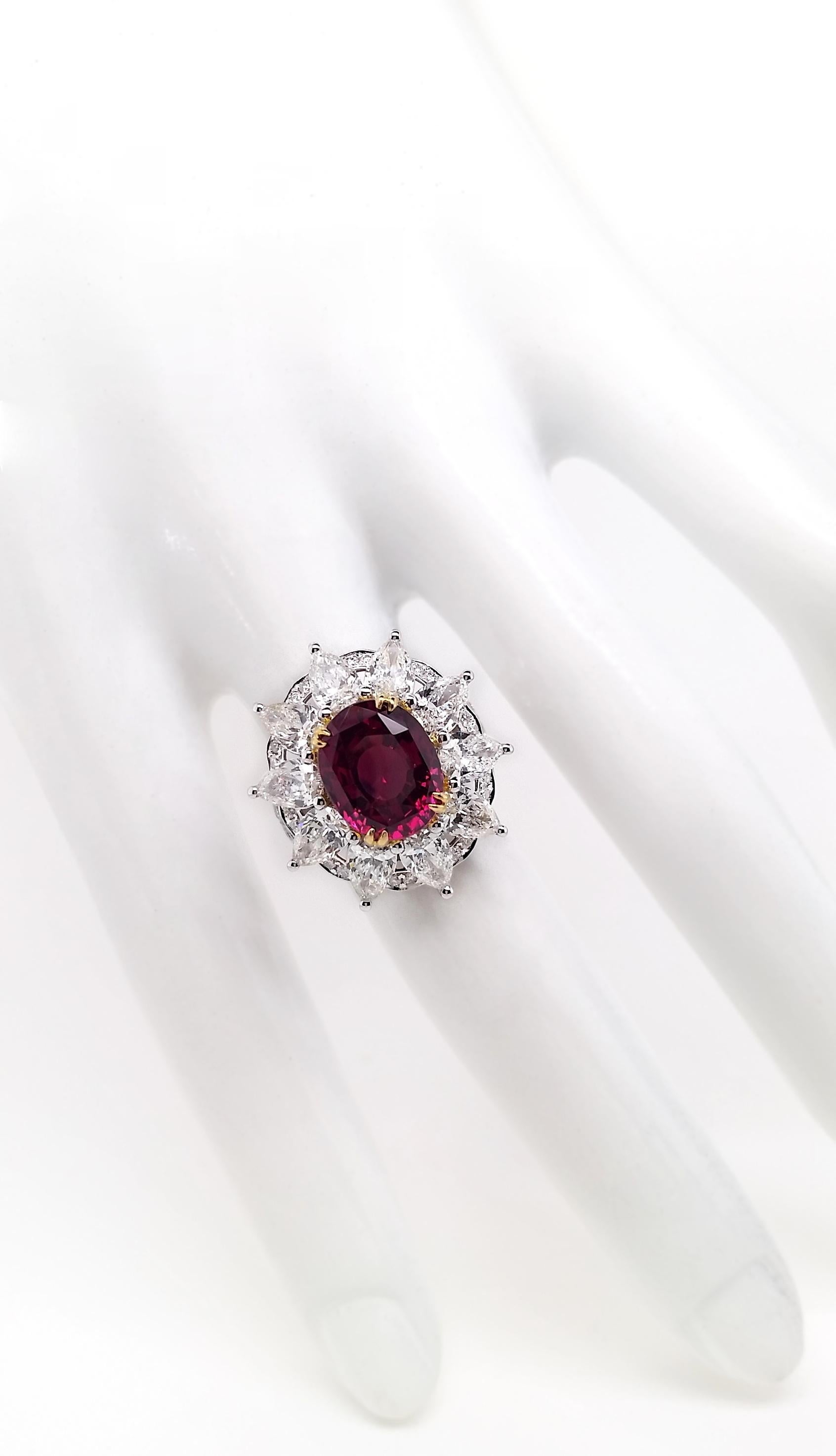 IGI Certified 6.03ct Burma Ruby 3.61ct Natural Diamonds 18K Gold Ring For Sale 2