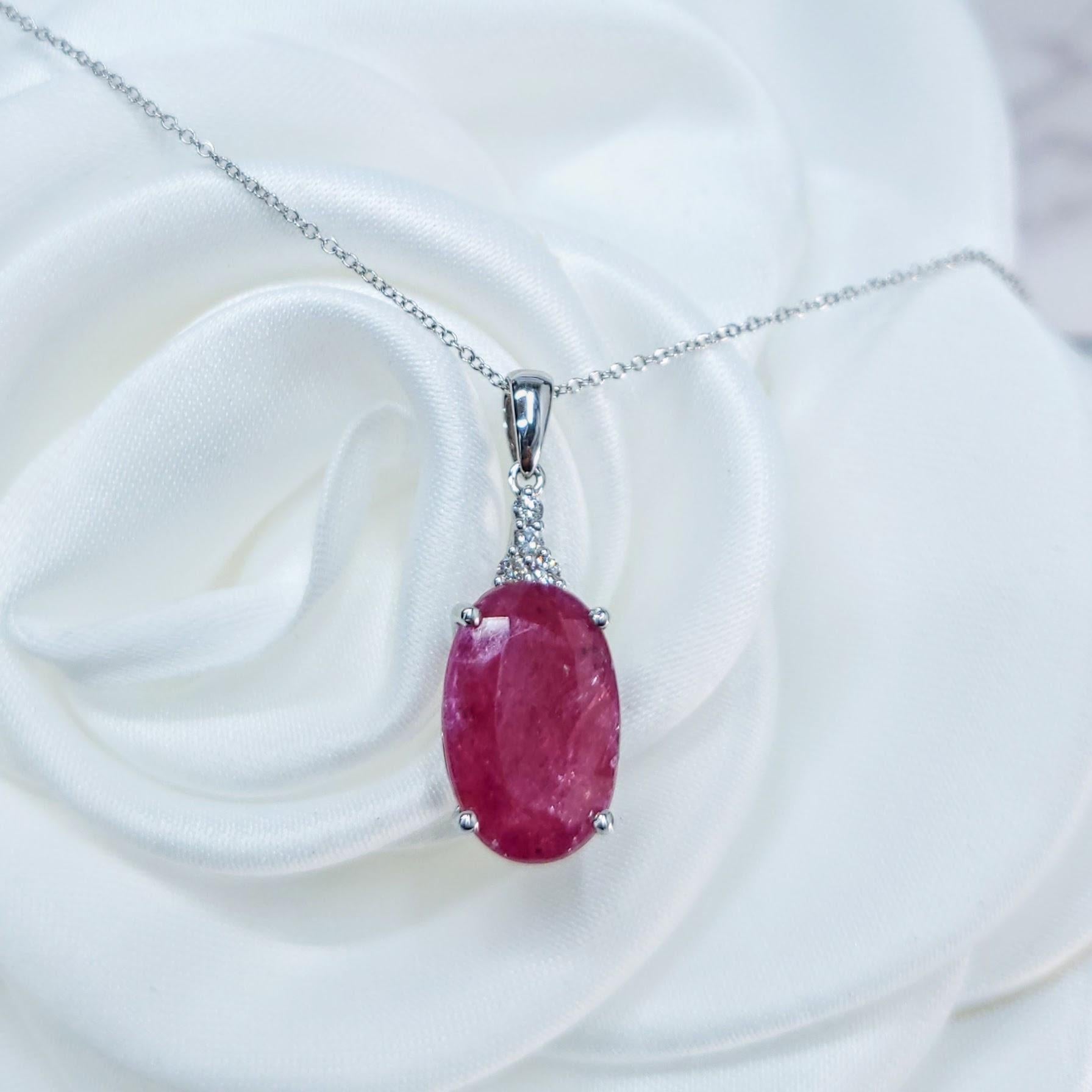IGI Certified 6.16 Carat Ruby and Diamond Pendant in 18K White Gold In New Condition For Sale In KOWLOON, HK