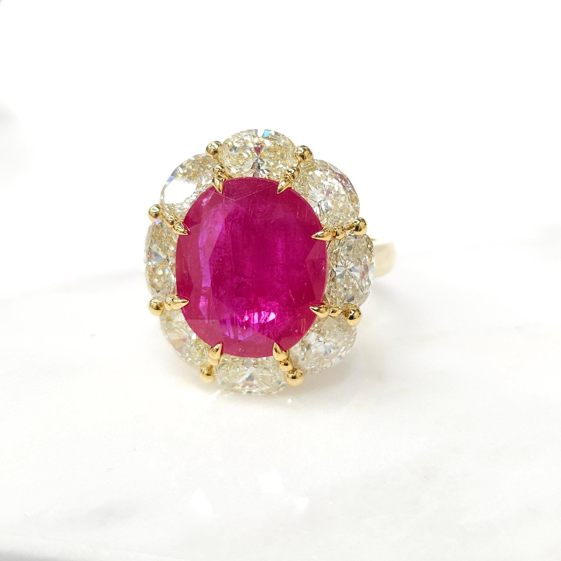IGI Certified 6.53 Carat Ruby & 3.71 Carat Oval Diamond Ring in 18K Yellow Gold For Sale 6
