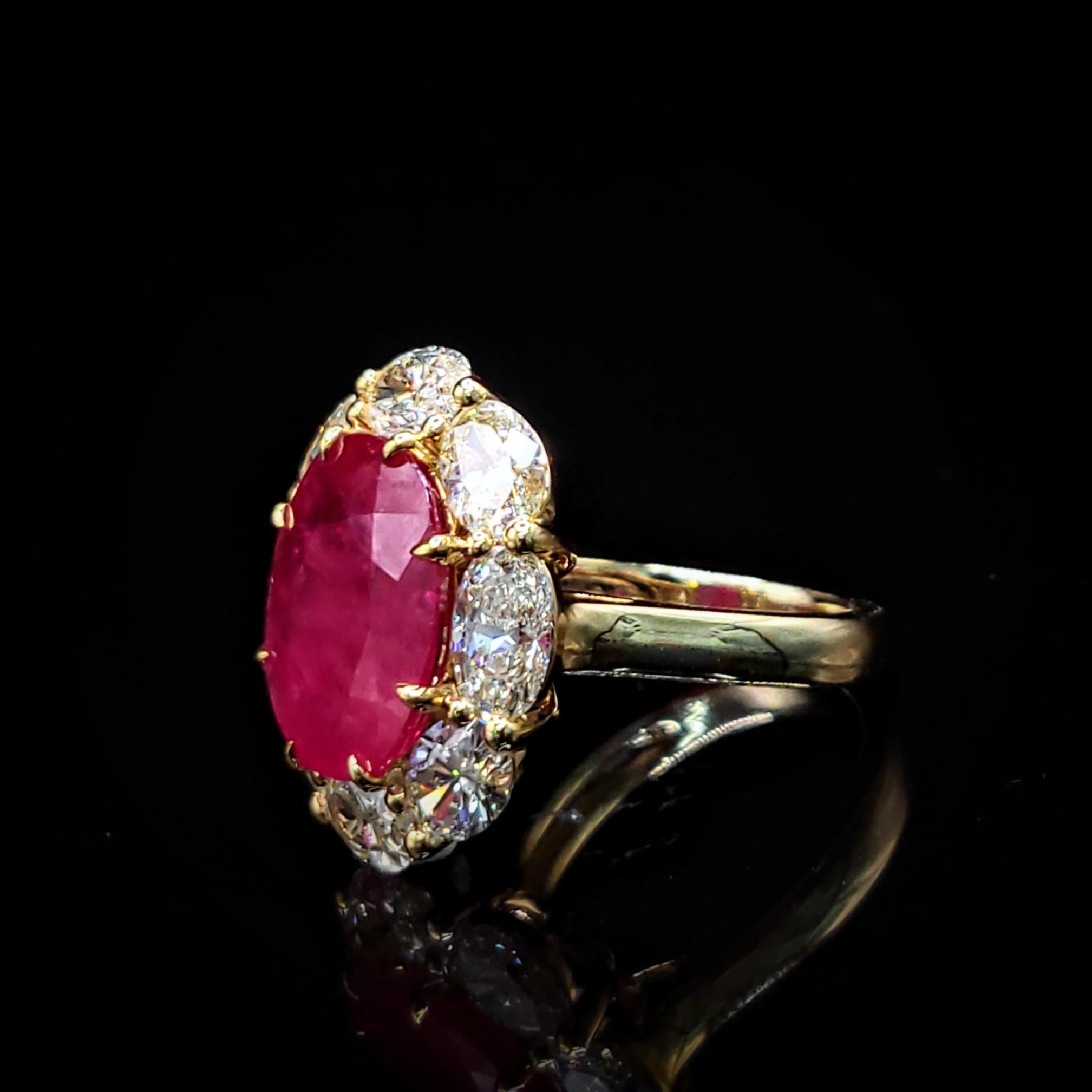 Bague en or jaune 18 carats avec rubis certifié IGI de 6,53 carats et diamants ovales de 3,71 carats en vente 13