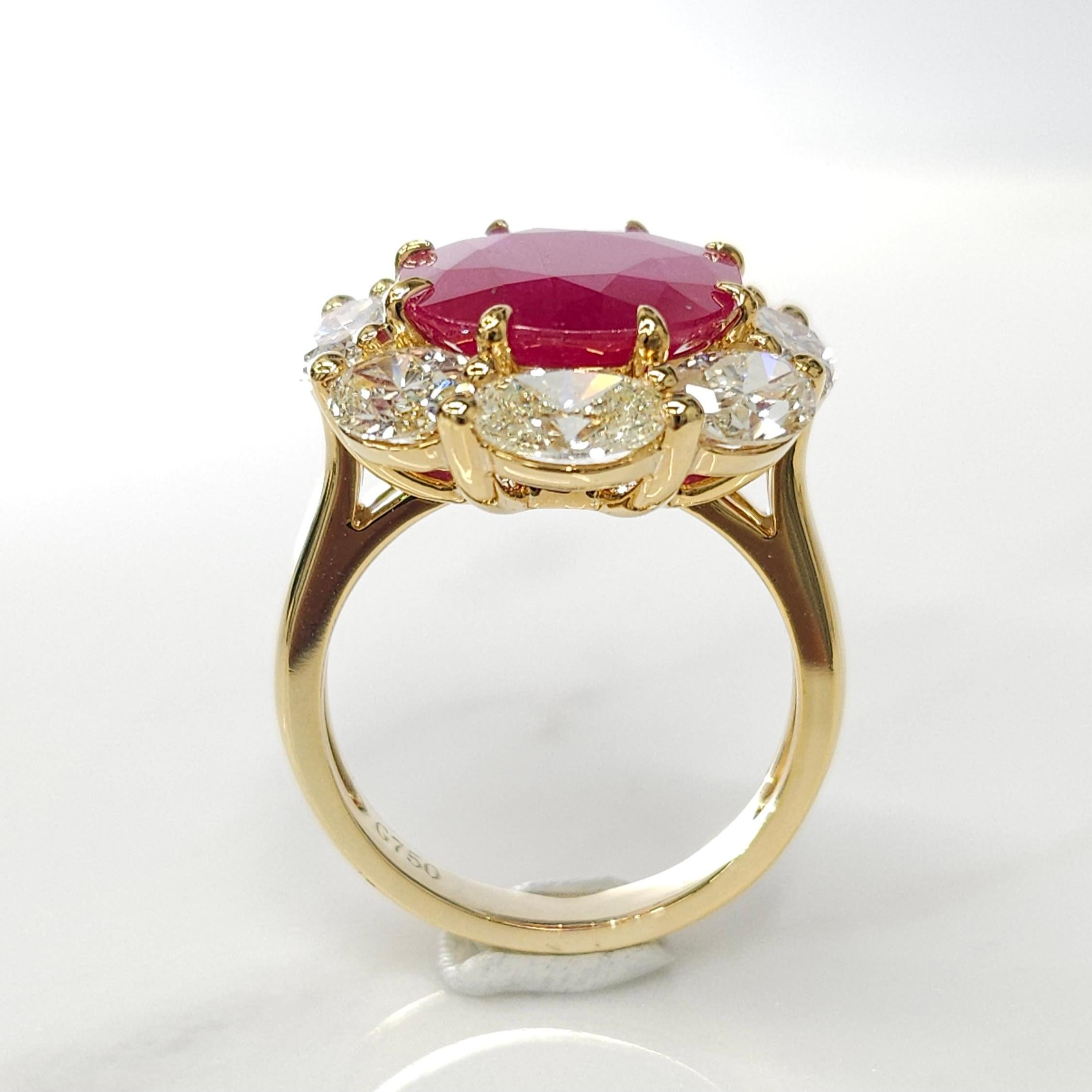 Women's IGI Certified 6.53 Carat Ruby & 3.71 Carat Oval Diamond Ring in 18K Yellow Gold For Sale