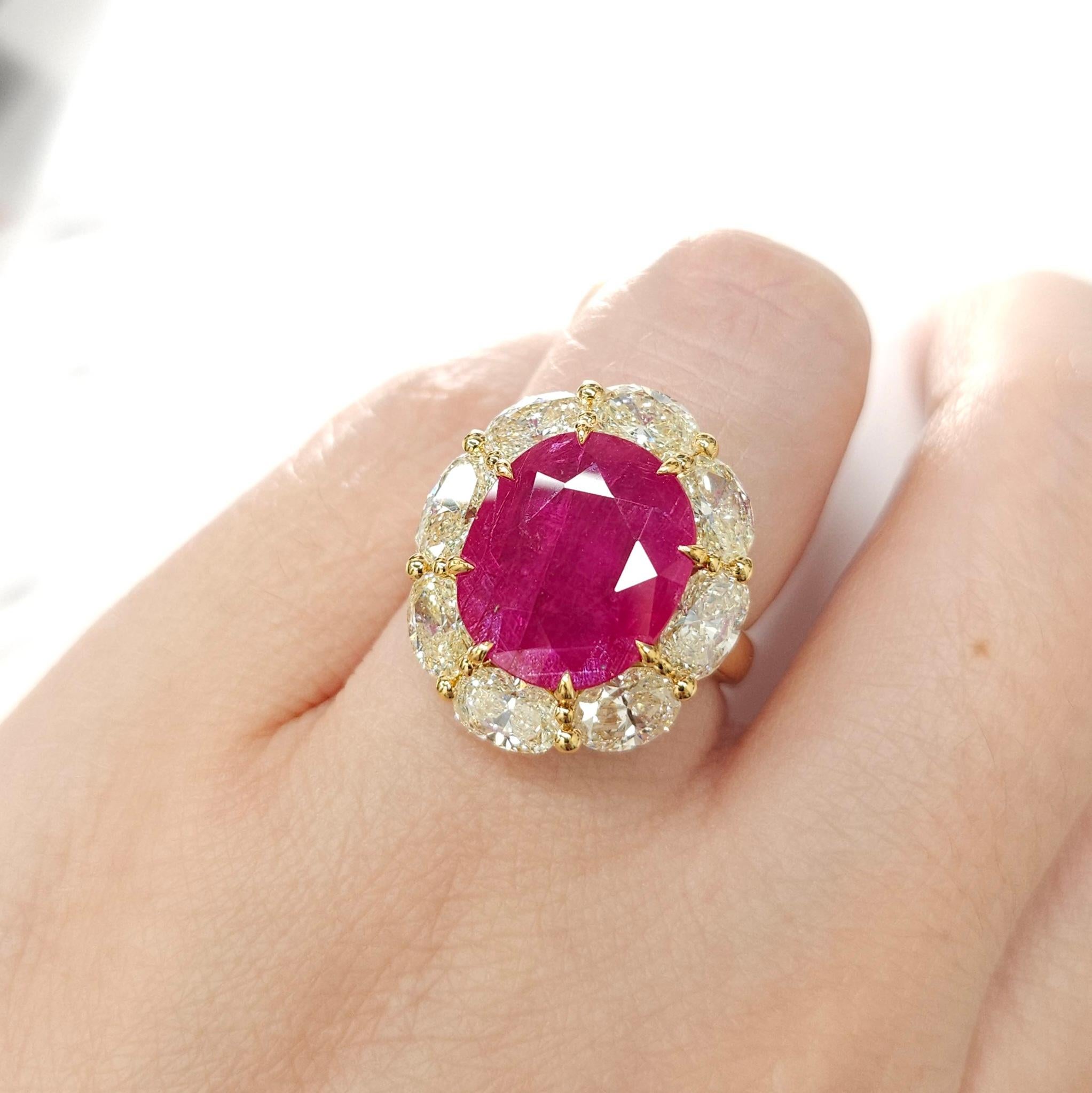 IGI Certified 6.53 Carat Ruby & 3.71 Carat Oval Diamond Ring in 18K Yellow Gold For Sale 2