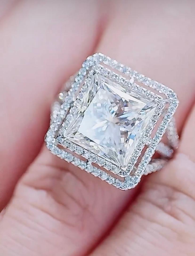 Anello solitario in oro 18k con diamante certificato IGI da 7,00 carati in vendita 2