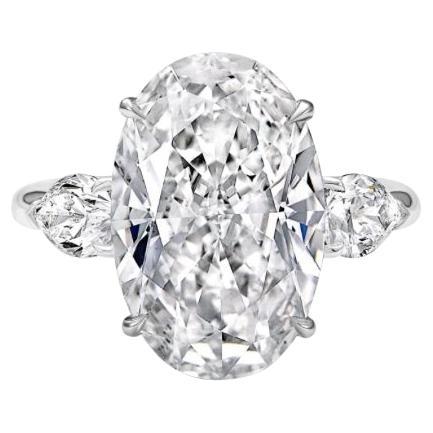 IGI Certified 7.00 Carats Oval Cut Diamond 18K Gold Solitaire Ring For Sale