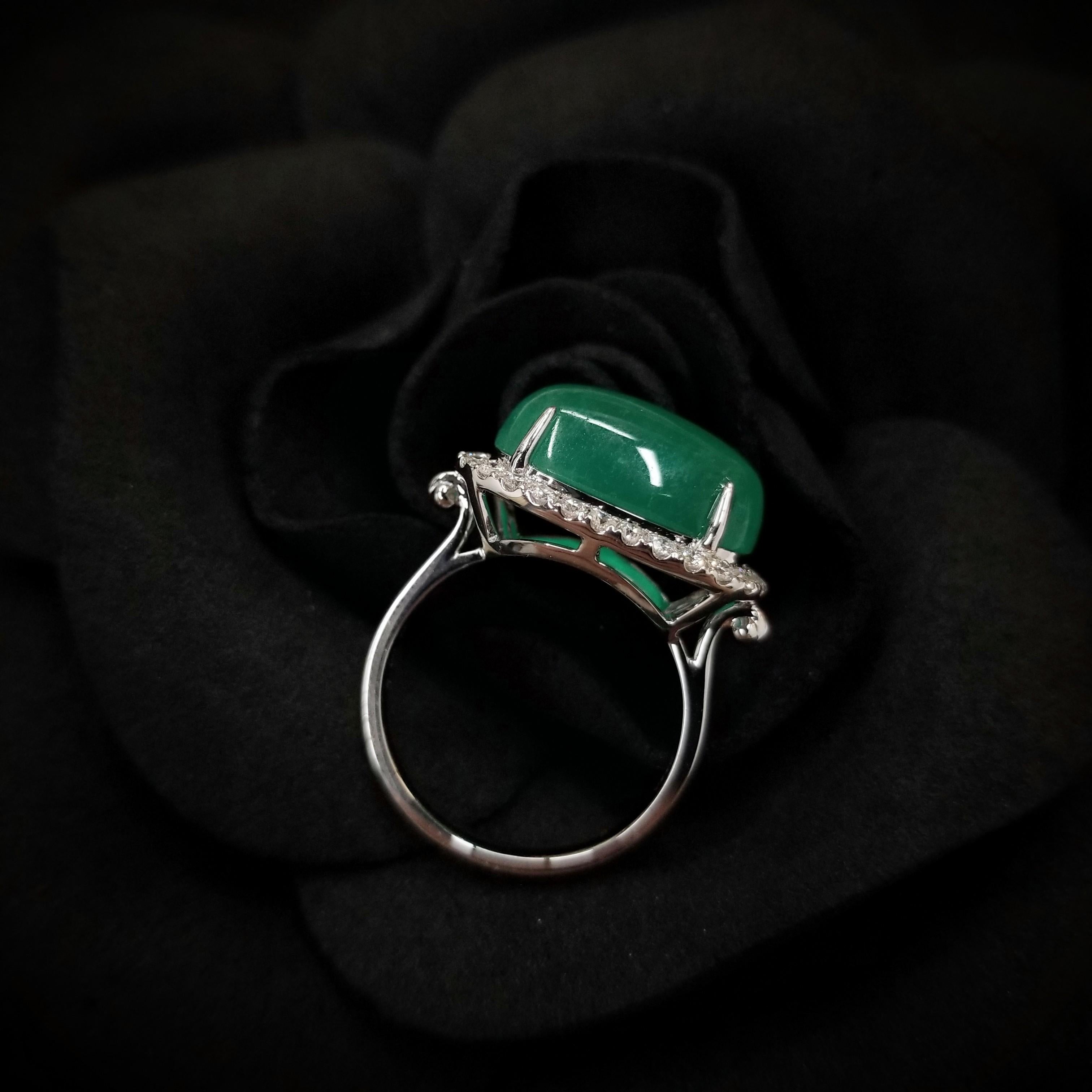 Women's IGI Certified 7.02 Carat cabochon Emerald & Diamond Ring in 18K White Gold For Sale