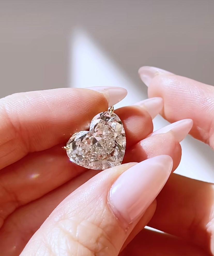 Collana in oro 18K con diamanti naturali certificati IGI da 7,50 carati In condizioni Nuovo in vendita a Massafra, IT