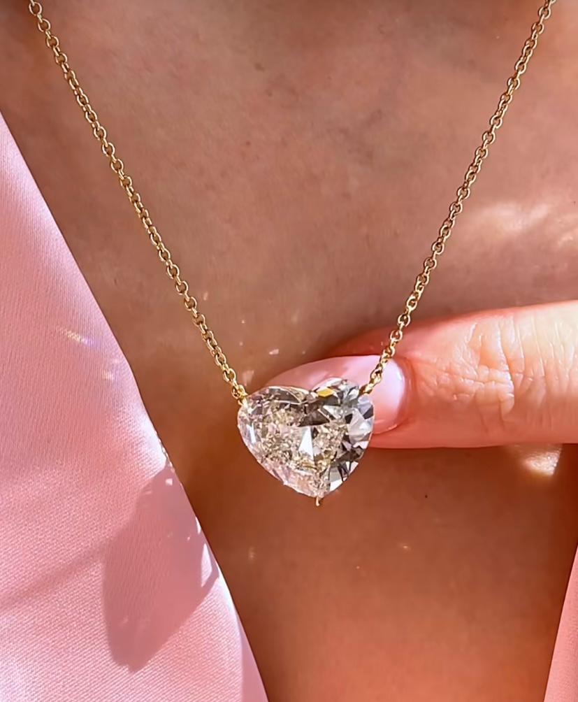 Collana in oro 18K con diamanti naturali certificati IGI da 7,50 carati in vendita 1