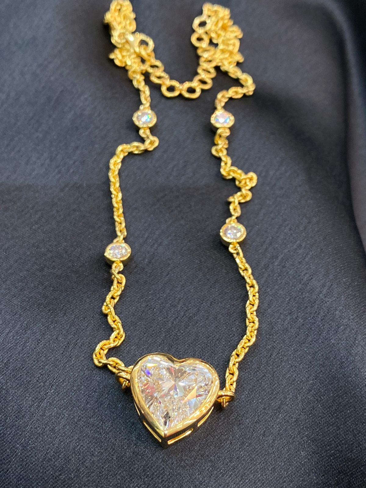 Heart Cut IGI Certified 7.50 Ct Heart Diamond 18K Gold Necklace  For Sale