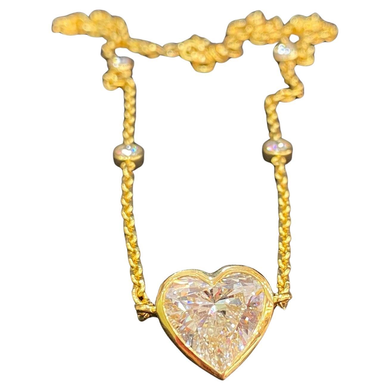 IGI Certified 7.50 Ct Heart Diamond 18K Gold Necklace  For Sale