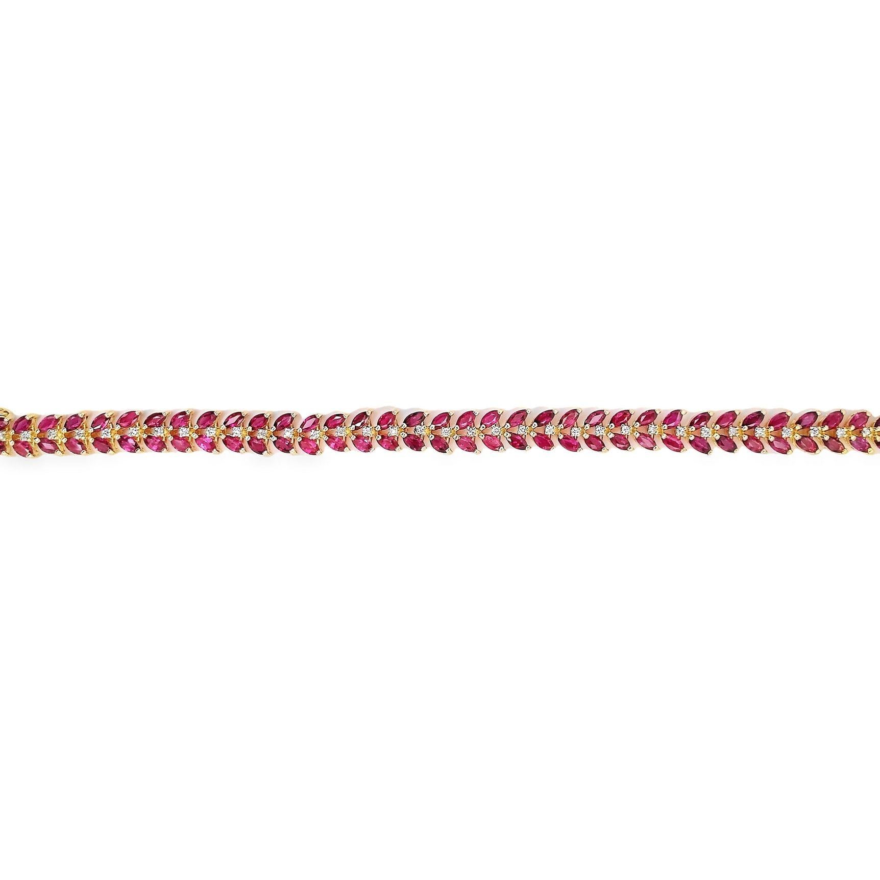 IGI Certified 7.60 Ct Natural Rubies and 0.35 Ct Natural Diamonds Gold Bracelet For Sale 1