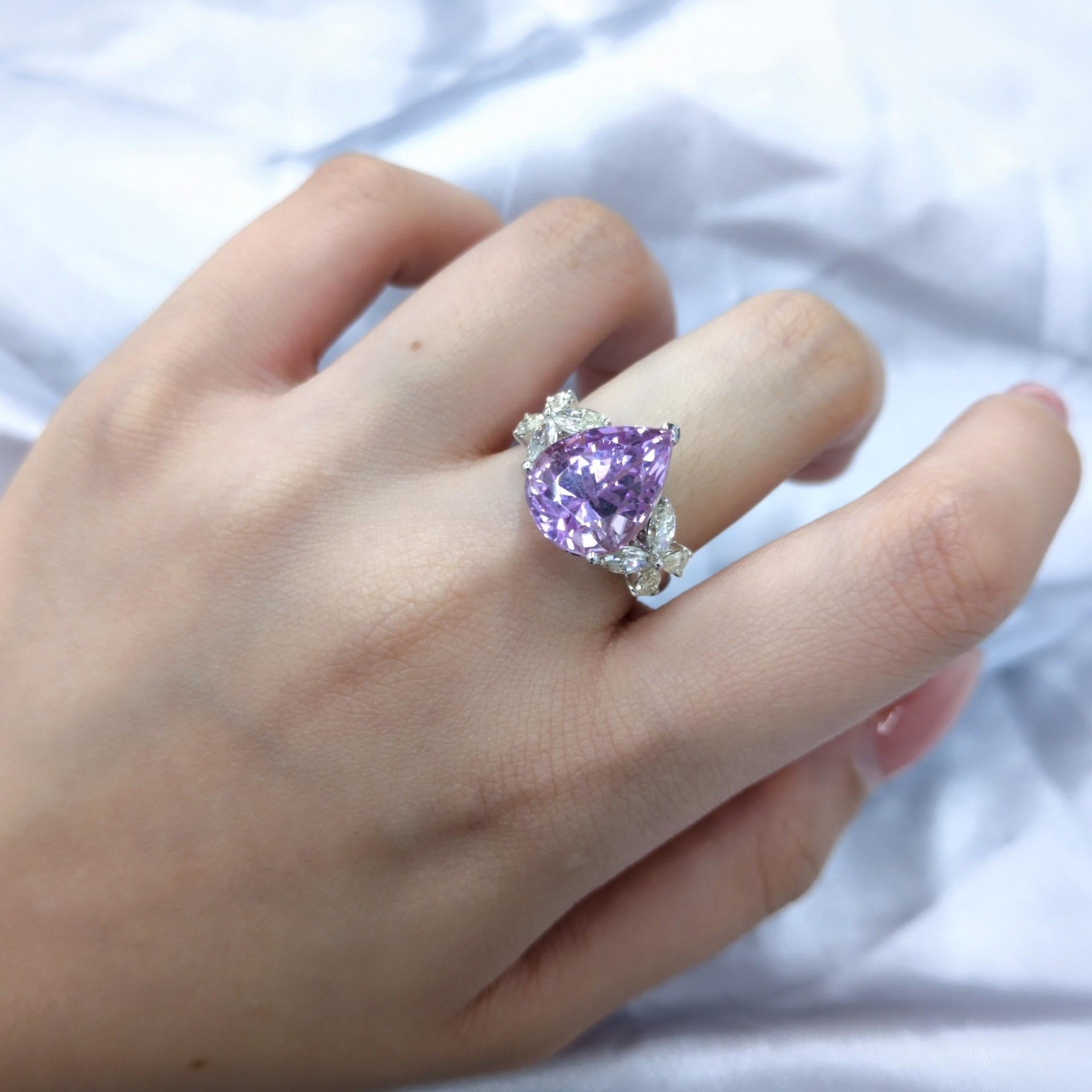 IGI Certified 7.90 Carat Kunzite & Diamond Ring in 18K White Gold For Sale 2
