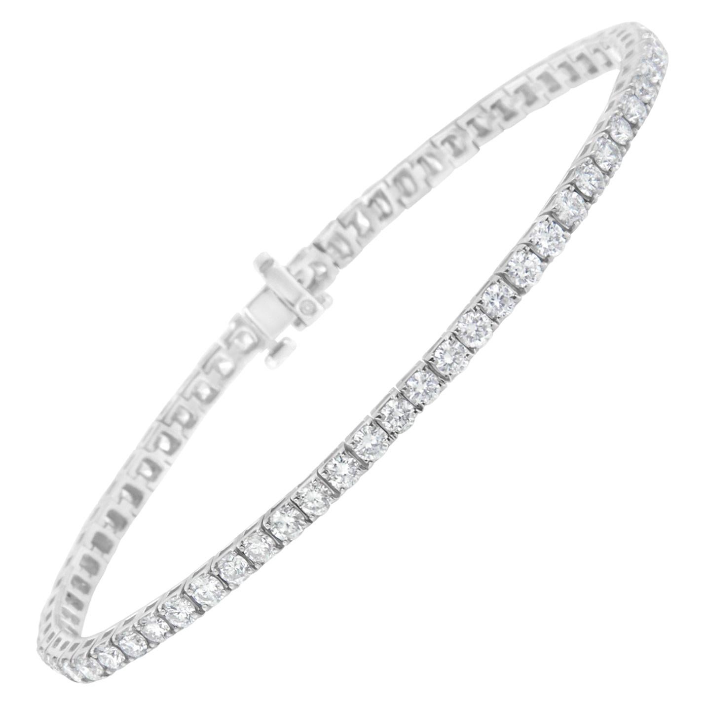 Bracelet tennis classique en or blanc 14 carats avec diamants de 8,0 carats certifiés IGI en vente