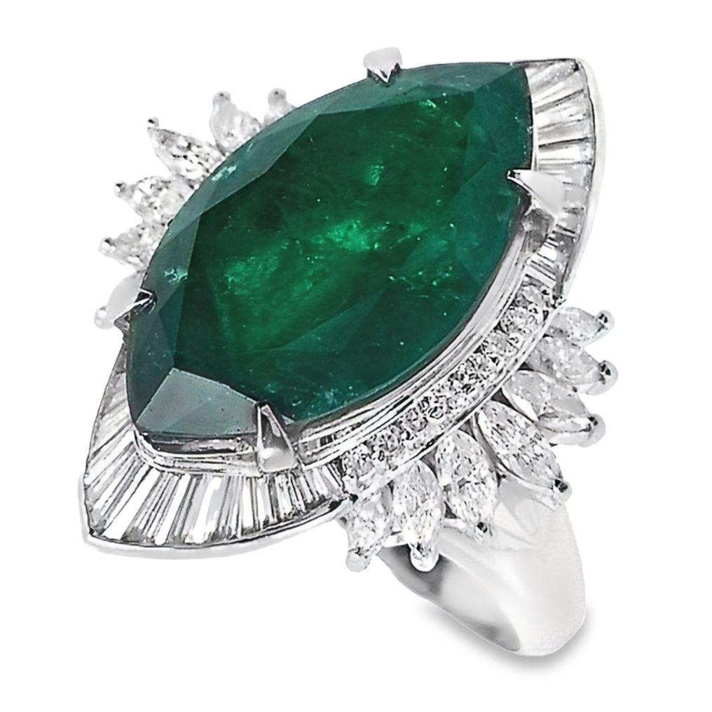 Marquise Cut IGI Certified 8.53ct Fine Vivid Colombia Emerald 1.49ct Diamonds Platinum Ring For Sale