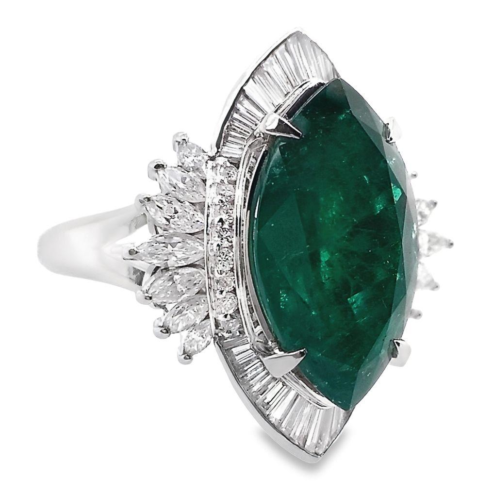 Women's IGI Certified 8.53ct Fine Vivid Colombia Emerald 1.49ct Diamonds Platinum Ring For Sale