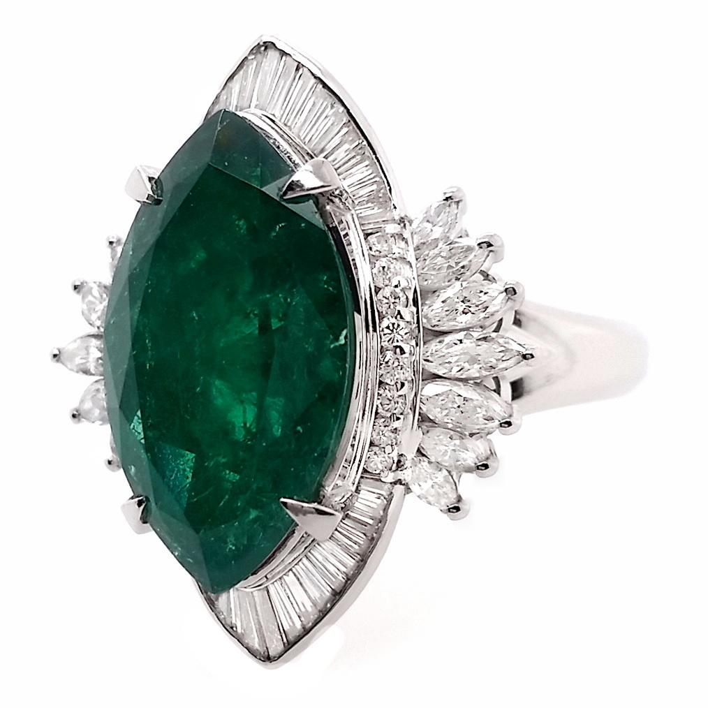 IGI Certified 8.53ct Fine Vivid Colombia Emerald 1.49ct Diamonds Platinum Ring For Sale 1