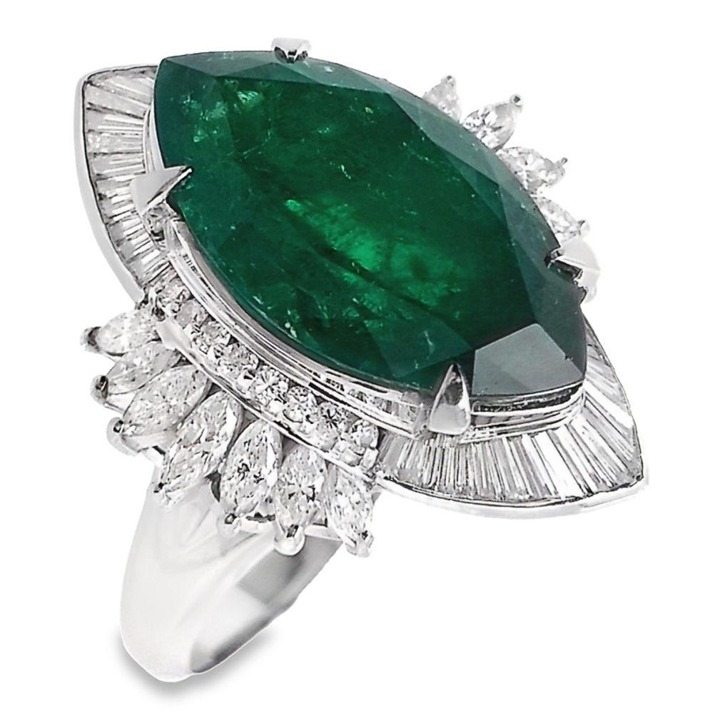 Anello in platino con diamanti Vivid Diamonds, certificato IGI, da 8,53 carati. in vendita 3