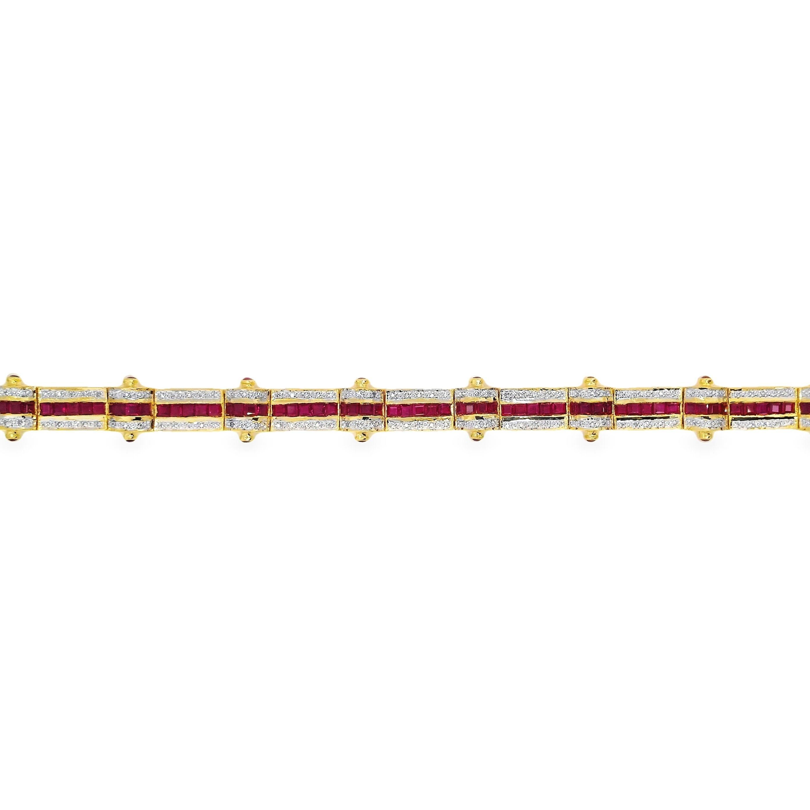 IGI Certified 8.70ct Natural Rubies and 0.72ct Diamonds Set in Gold Bracelet For Sale 1