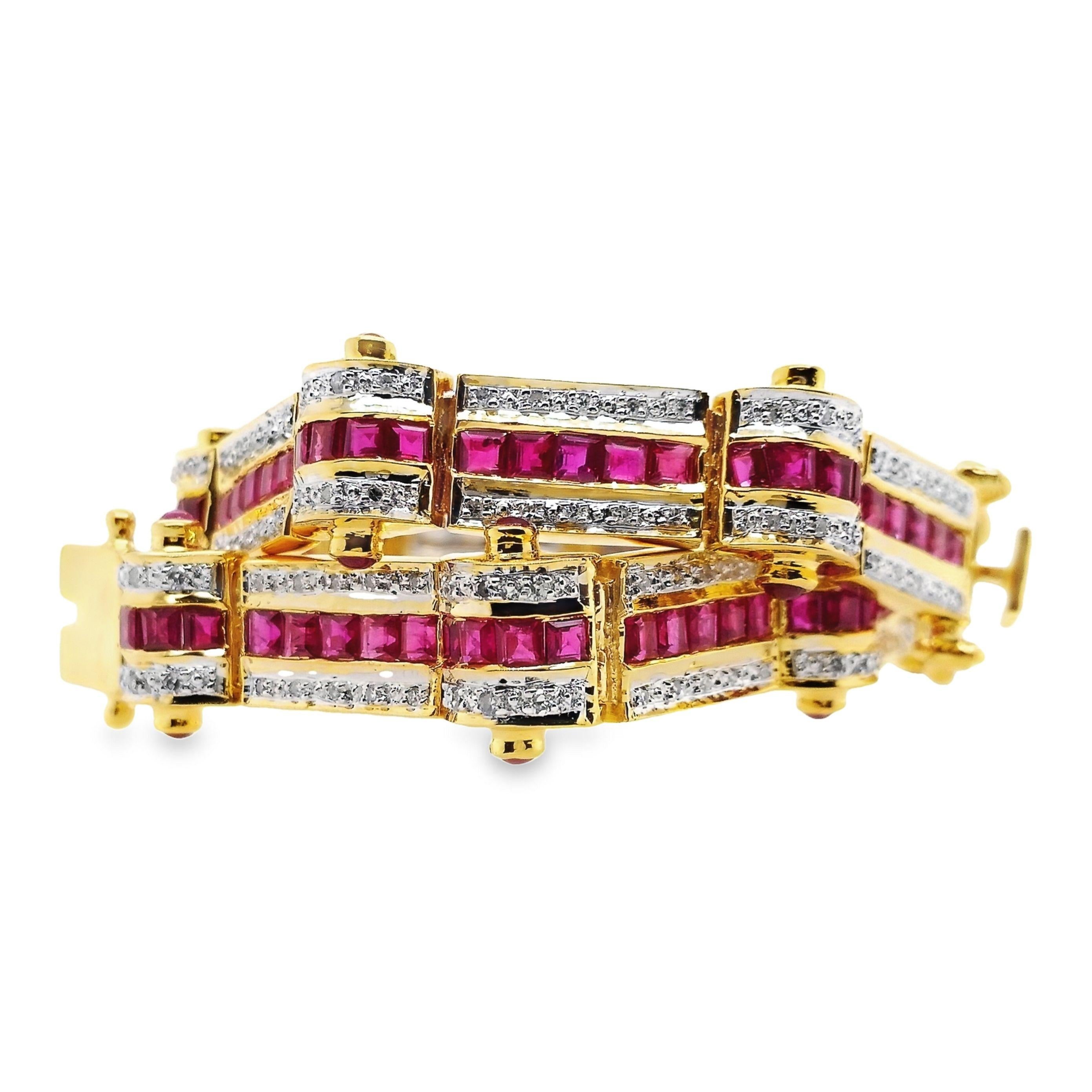 Cabochon IGI Certified 8.70ct Natural Rubies and 0.72ct Diamonds Set in Gold Bracelet For Sale