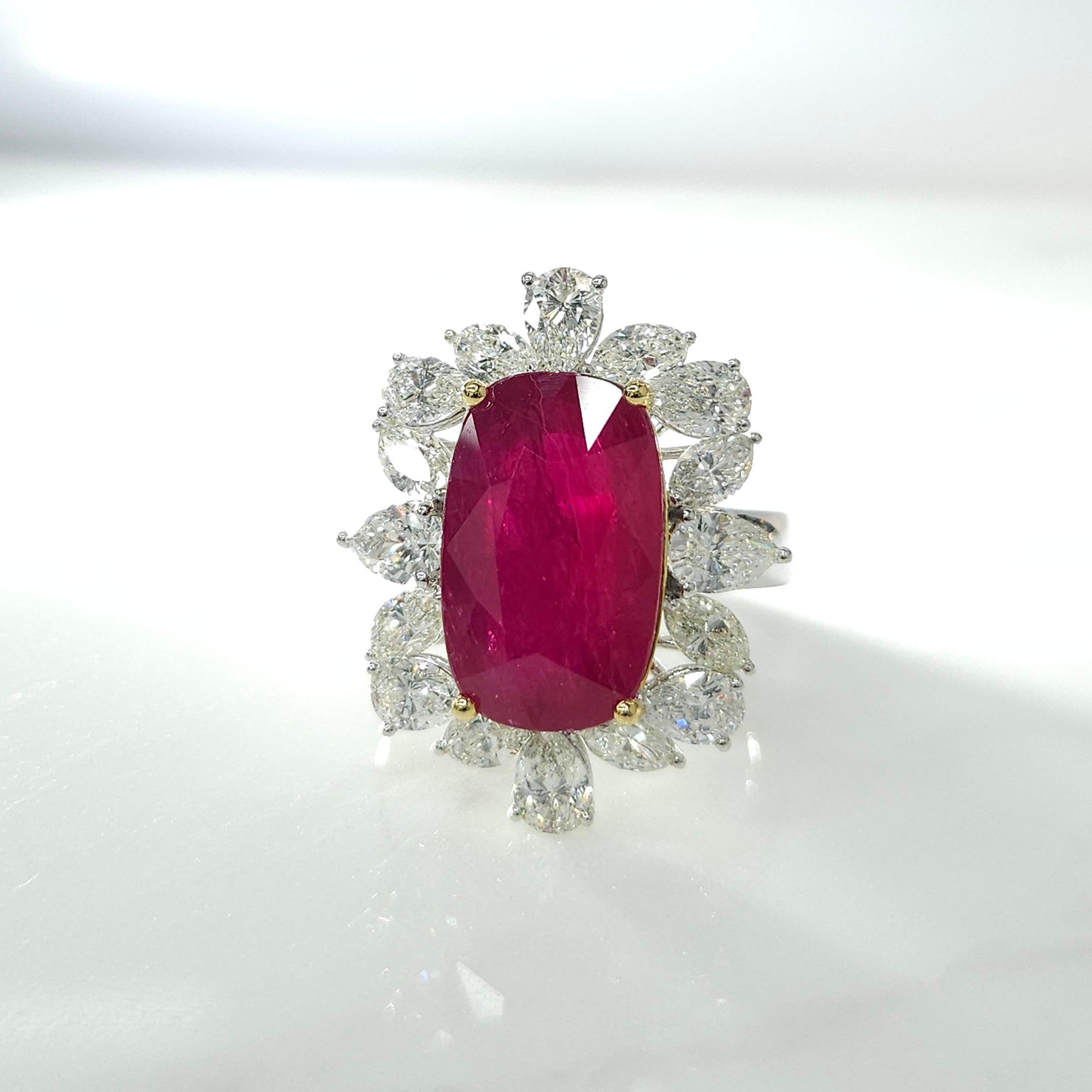 Women's or Men's IGI Certified 8.75 Carat Ruby & 3.14 Carat Diamond Ring in 18K White Gold For Sale