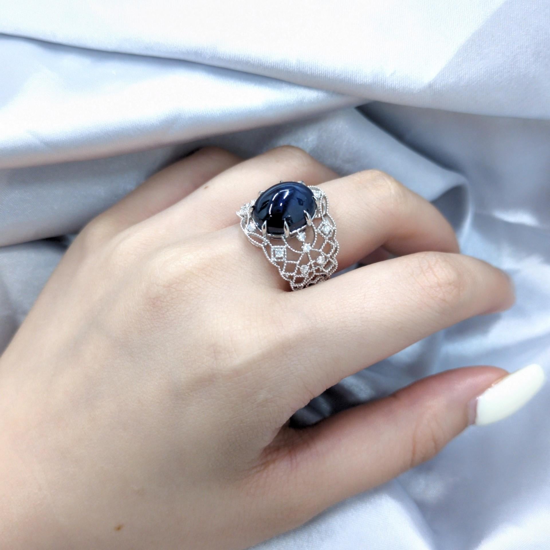 Anillo de zafiro y diamantes de oro blanco de 18 quilates con certificado IGI de 9,22 quilates Moderno en venta