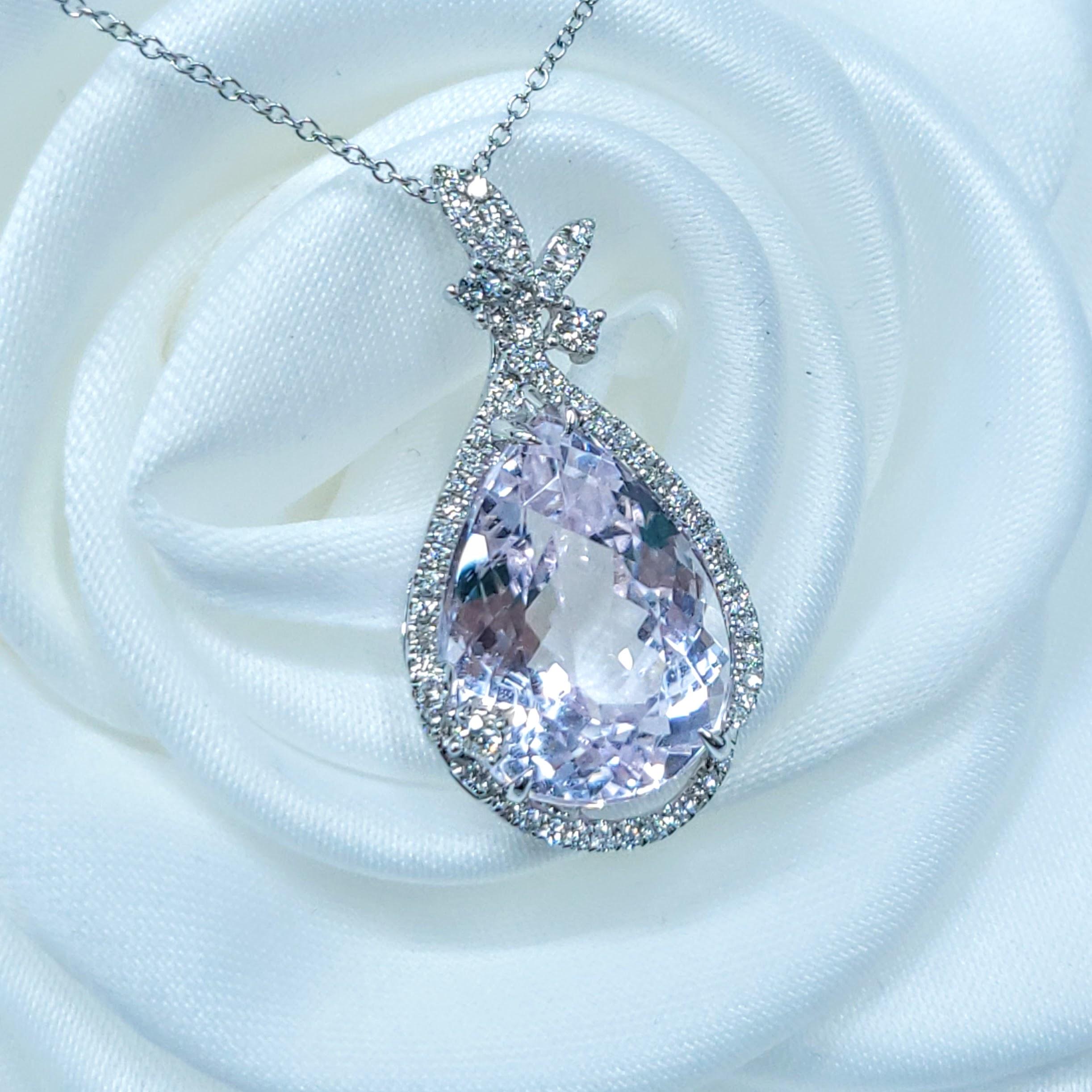 IGI-zertifizierter 9,76 Karat Kunzit- und Diamant-Anhänger aus 18 Karat Weißgold im Angebot 4