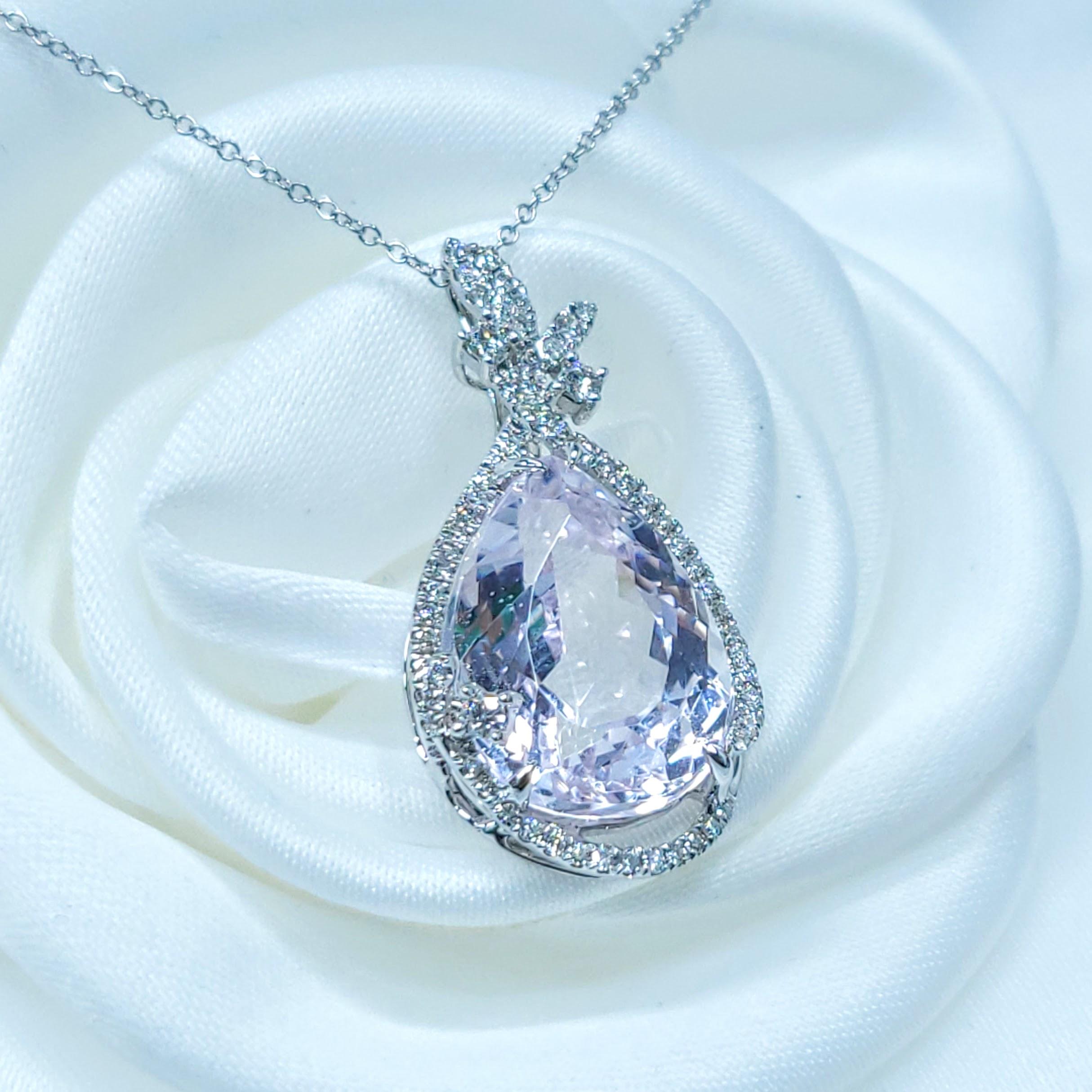 IGI-zertifizierter 9,76 Karat Kunzit- und Diamant-Anhänger aus 18 Karat Weißgold (Tropfenschliff) im Angebot