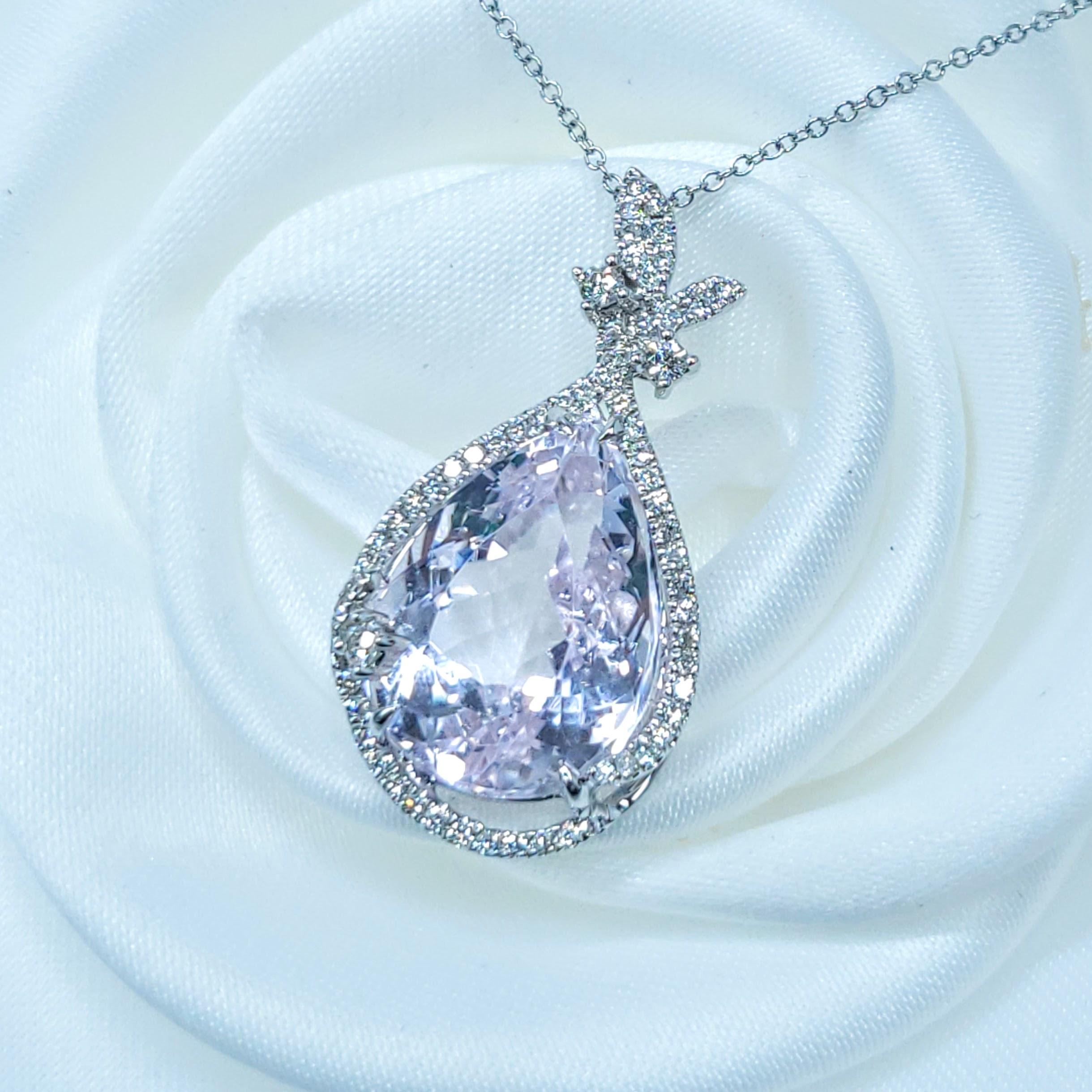IGI-zertifizierter 9,76 Karat Kunzit- und Diamant-Anhänger aus 18 Karat Weißgold Damen im Angebot