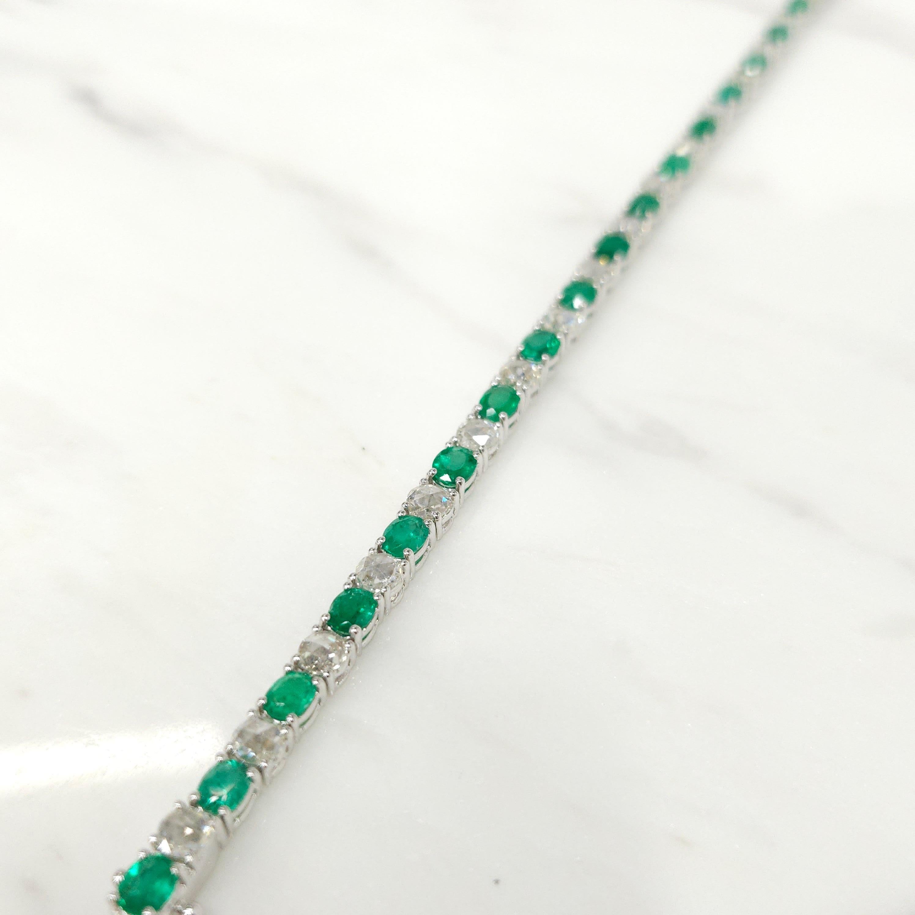Modern IGI Certified Alternating 3.76 Ct Emerald & 2.37 Ct Diamond Bracelet in 18K Gold For Sale
