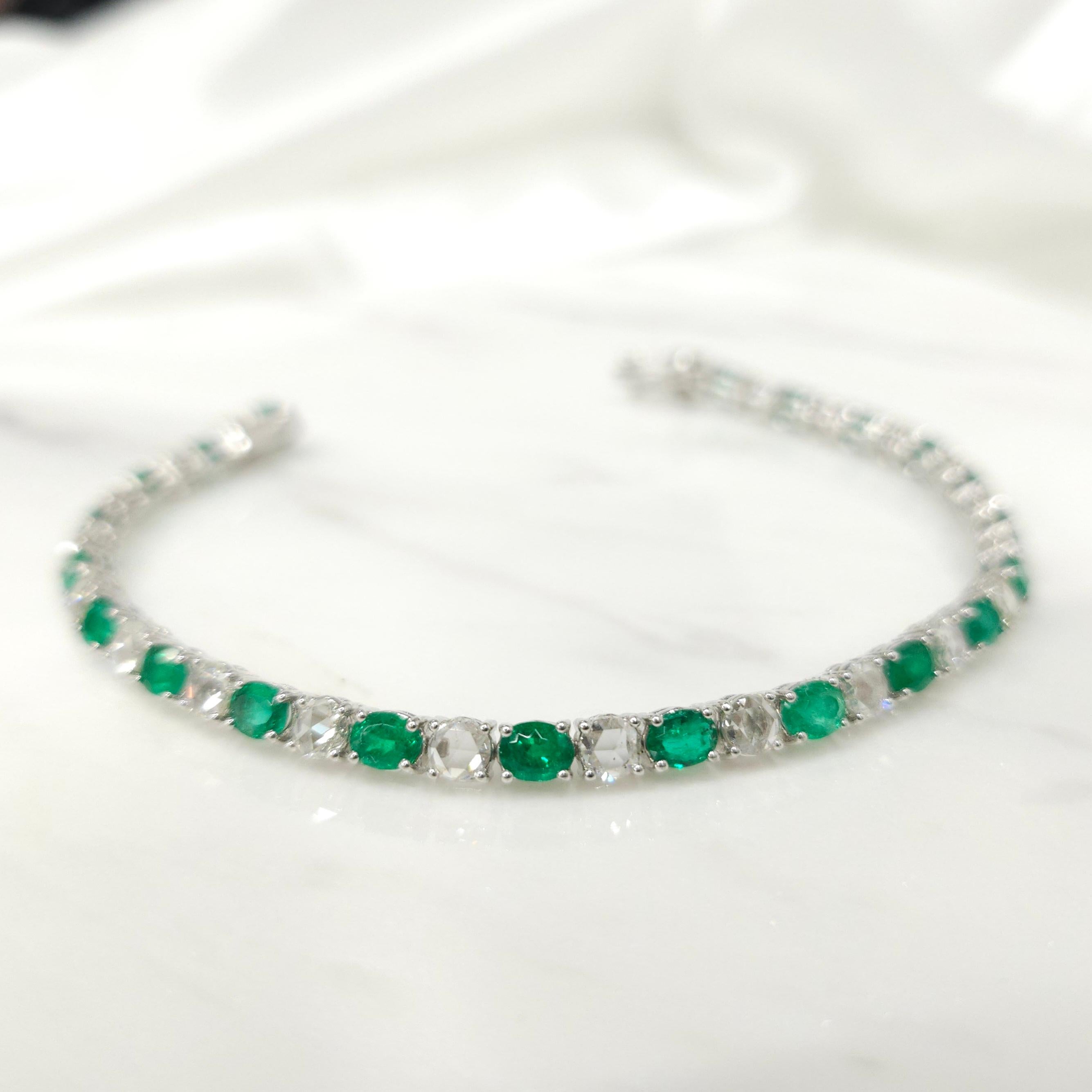 Oval Cut IGI Certified Alternating 3.76 Ct Emerald & 2.37 Ct Diamond Bracelet in 18K Gold For Sale