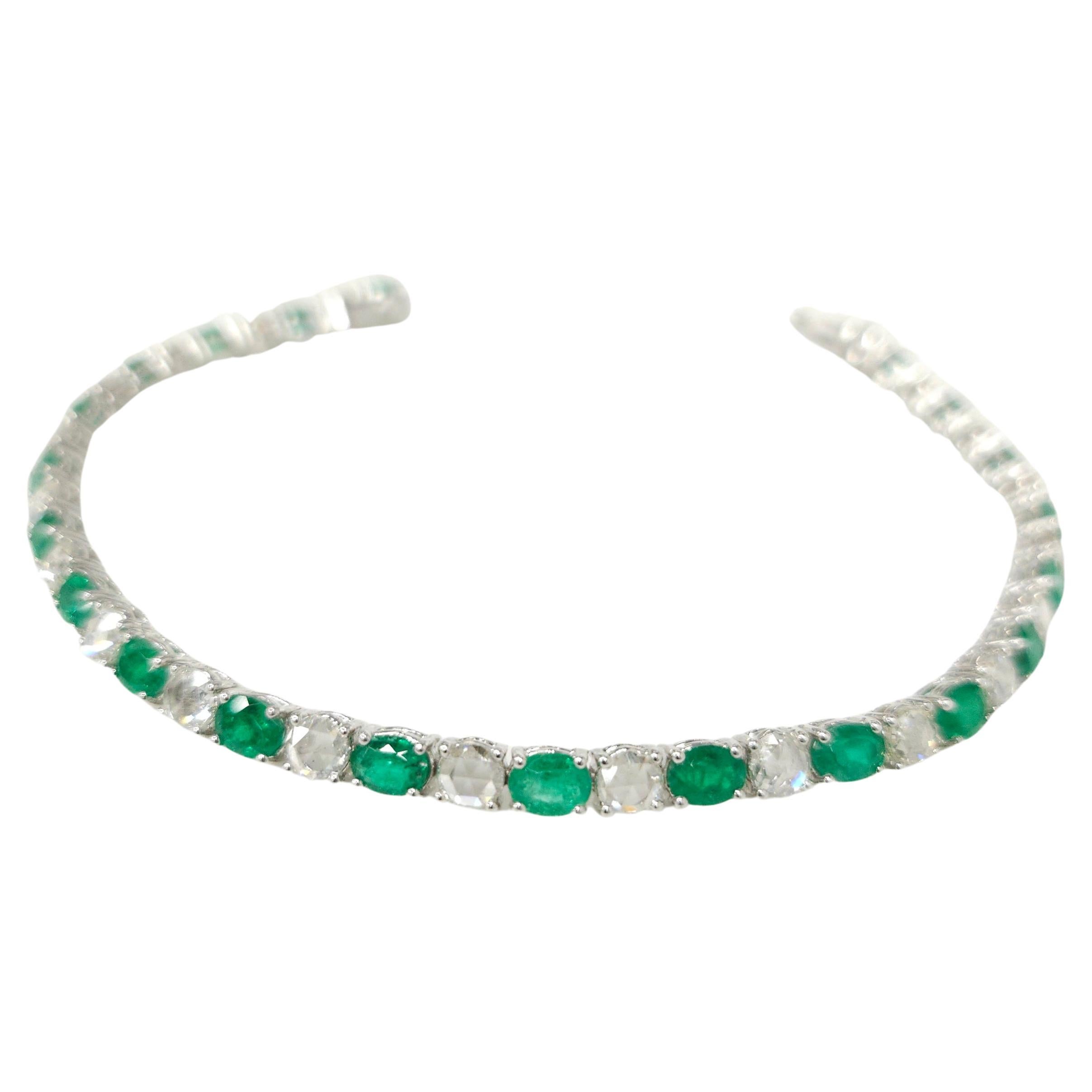 IGI Certified Alternating 3.76 Ct Emerald & 2.37 Ct Diamond Bracelet in 18K Gold For Sale