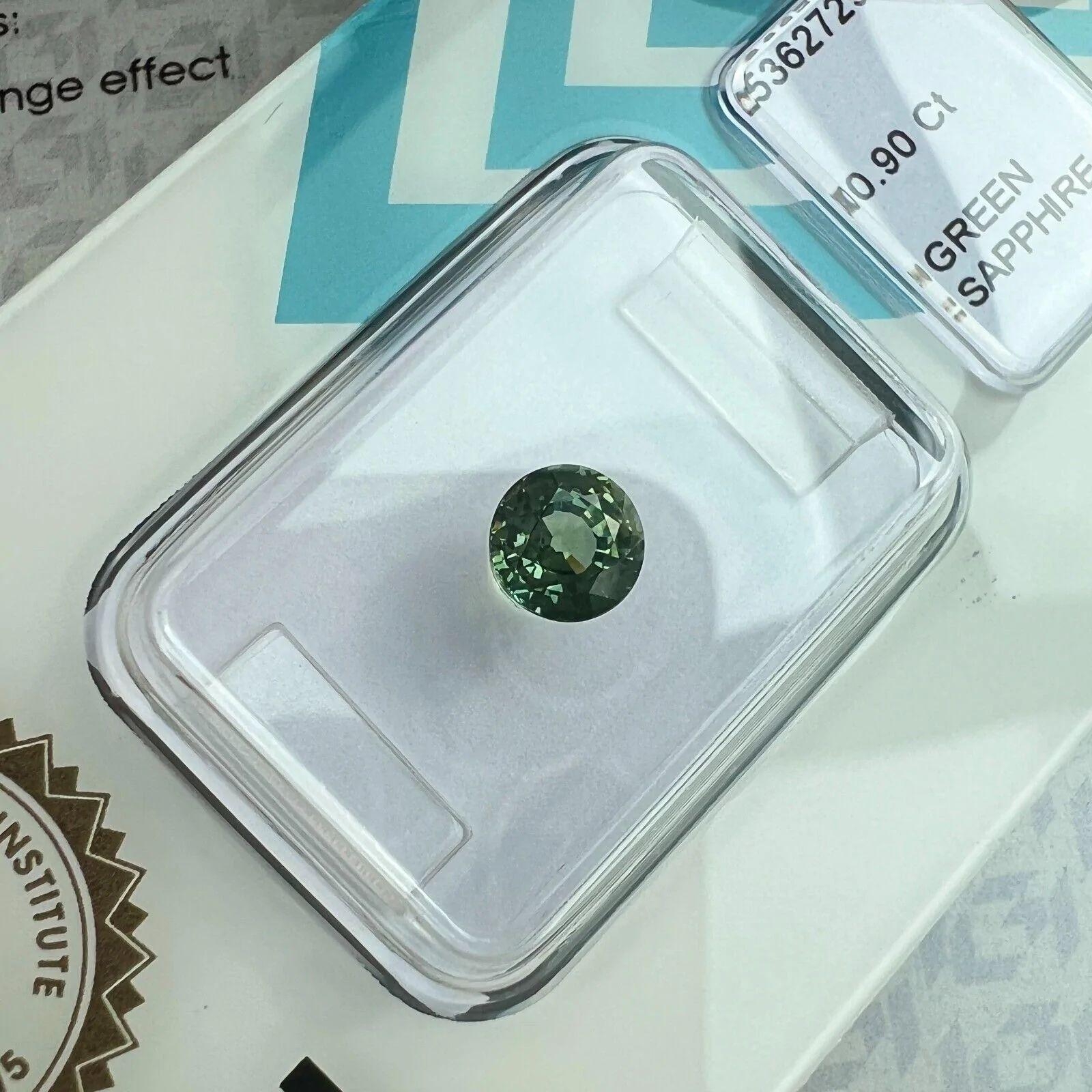 IGI Certified Colour Change Green Sapphire 0.90ct Untreated Round Cut Unheated For Sale 1