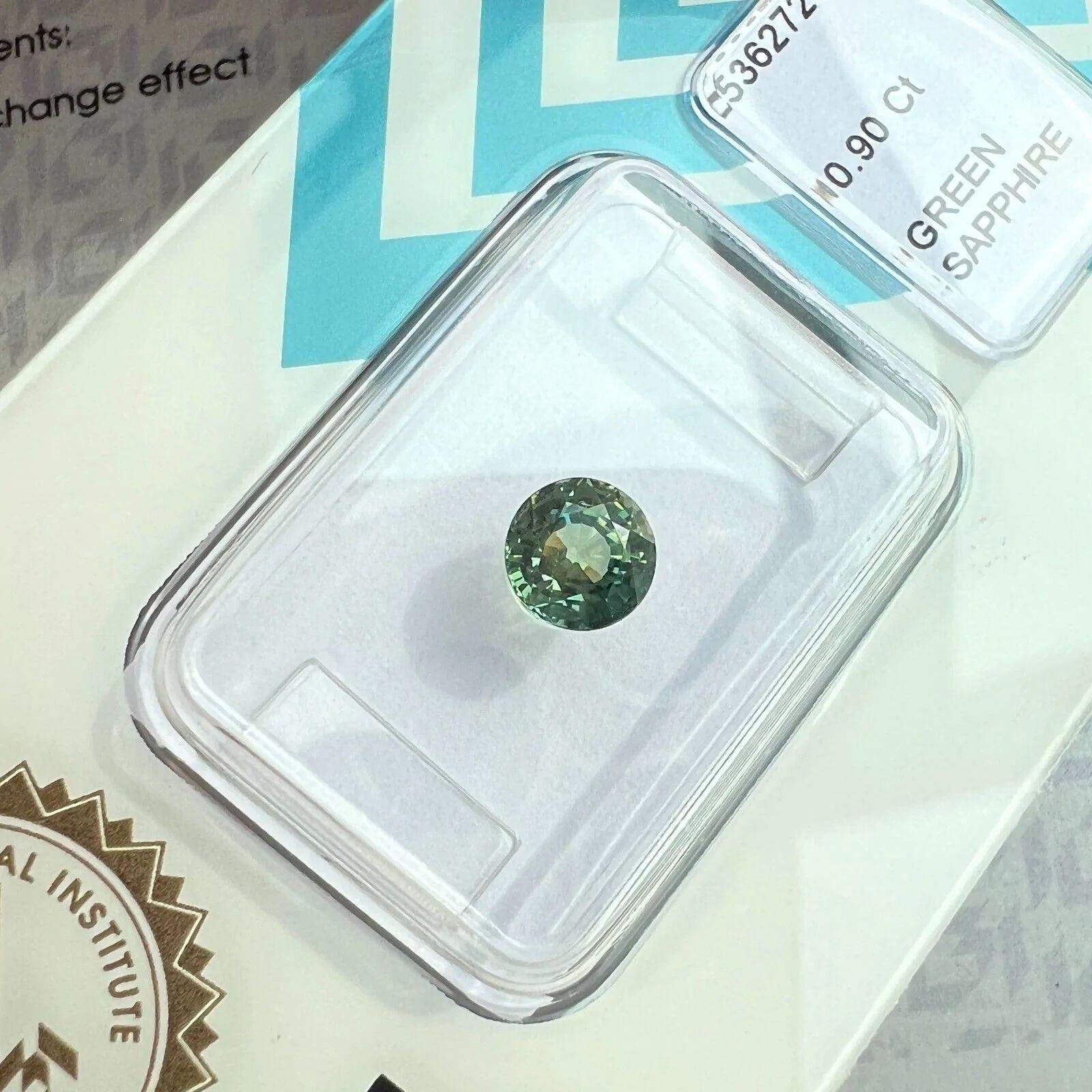 IGI Certified Colour Change Green Sapphire 0.90ct Untreated Round Cut Unheated For Sale 3