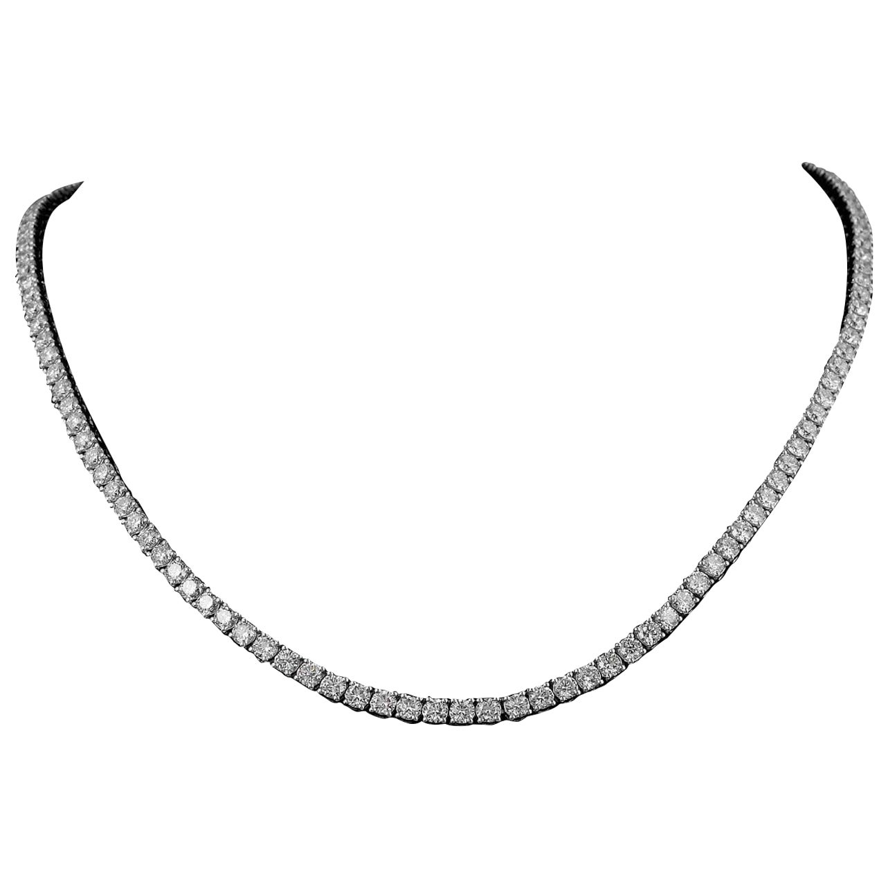 IGI-zertifizierte 11,02 Karat Diamanten 18K Gold Tennis-Halskette  im Angebot