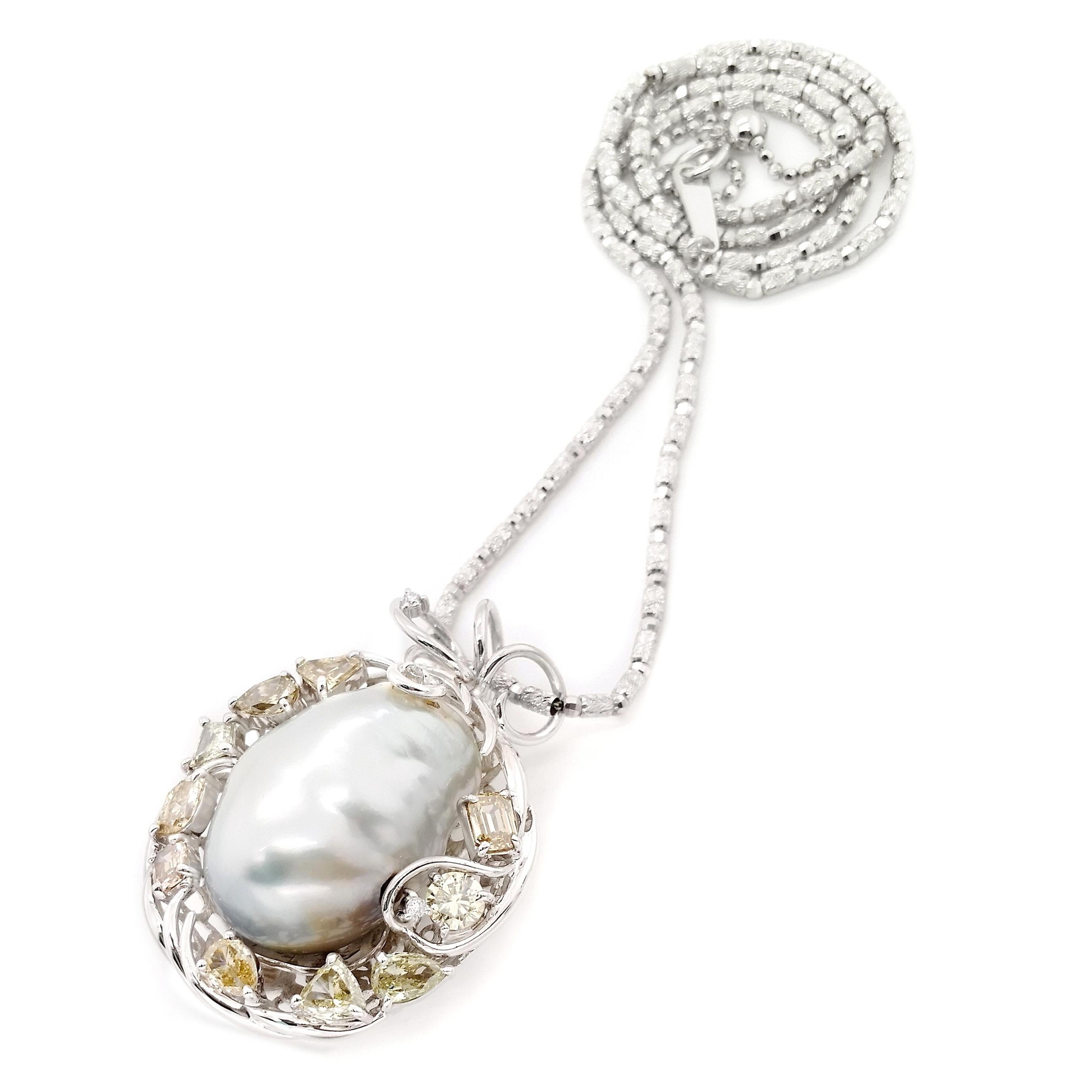 Collier en or blanc 18 carats avec perles de culture certifiées IGI et diamants naturels de 3,21 carats Pour femmes en vente